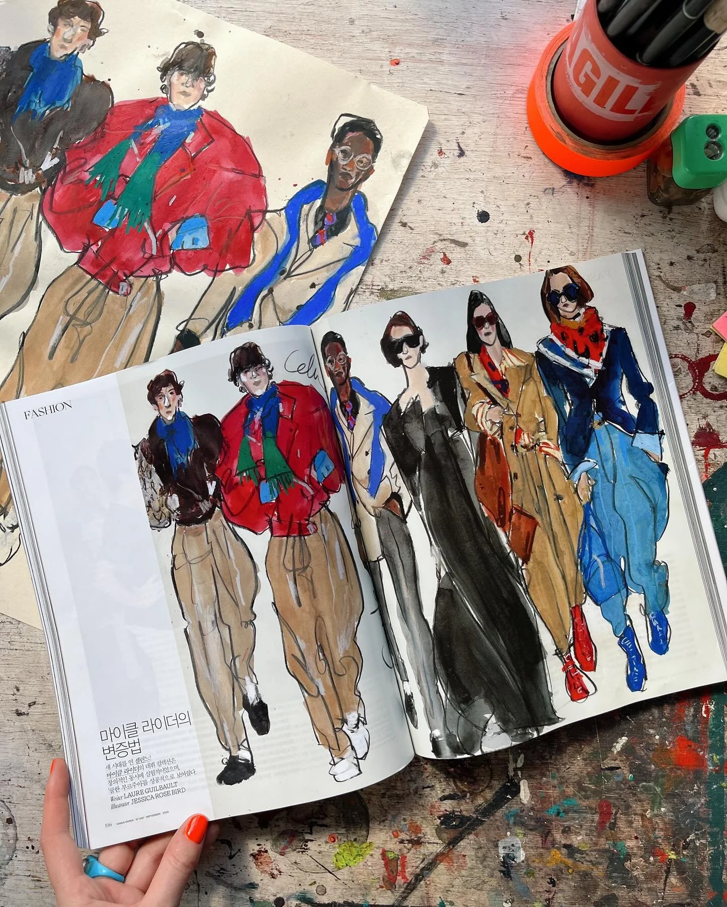 @voguekorea September issue - double page @celine runway 💙 

Thanks to @shinkwangho, @gojuyon and the team 💥 

#fashionillustration#vogue#voguekorea#celine#fashionillustrator