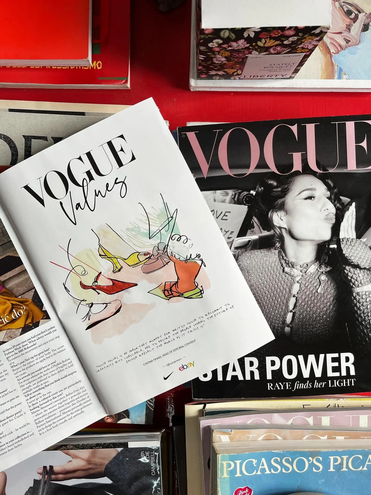 Taking a stand, @britishvogue 👠

Latest illustration for Vogue Values in the @raye October issue - on newsstands today! 

Thanks to @_boatema and the team as always💥 @lipstick_agency 

#vogue#britishvogue#fashionillustration#footwear#raye