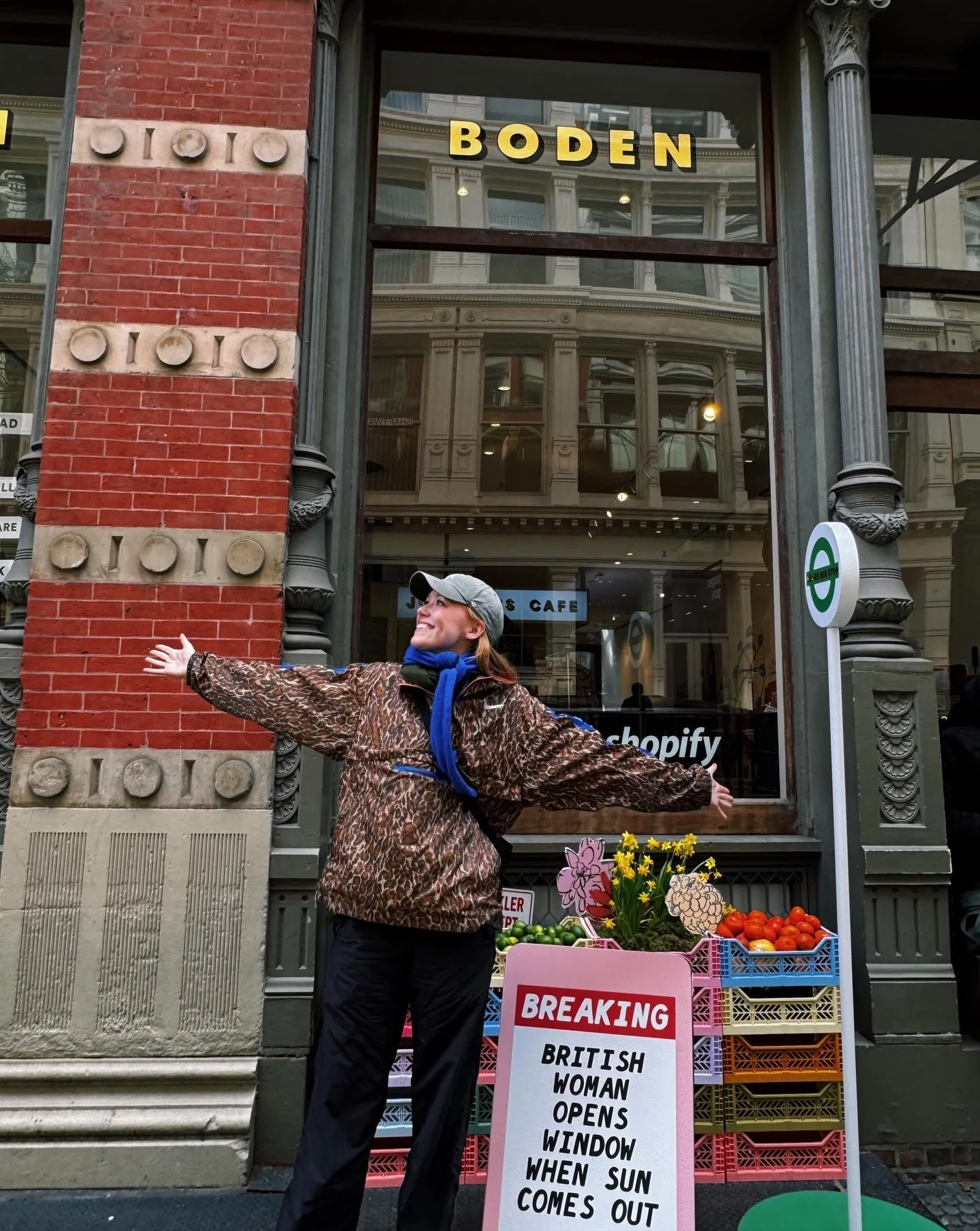 New York, New York! BIG illustrations for the Big Apple - a total joy to bring a little British magic overseas for @boden 🖌️💥

So glad to have made the trip out to see it come to life 🥲 more photos to follow! 

Thanks to the Boden team, @musestudi