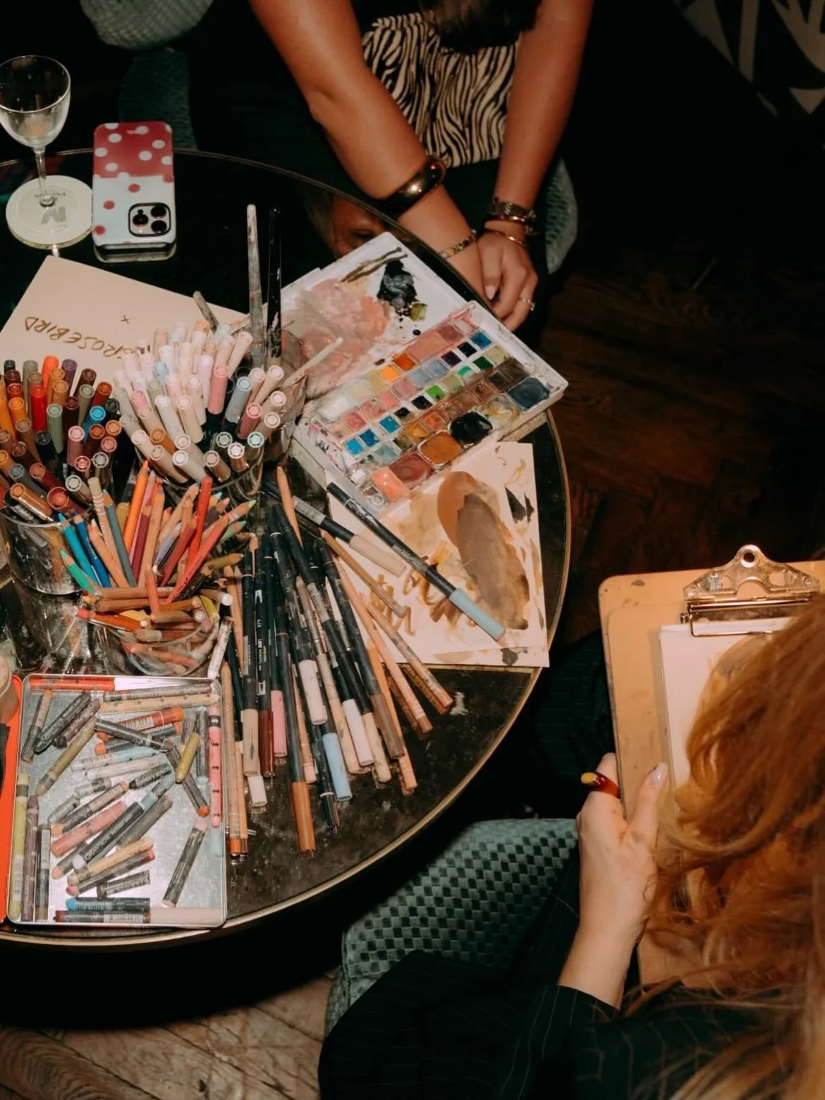 Live events round up from the last few months, what a summer ❣️

(More updates under my live events highlight 💫)

For bookings @lipstick_agency 💌

Live events, 10 minute portrait, events illustrator, live artist, live illustrator, portrait artist