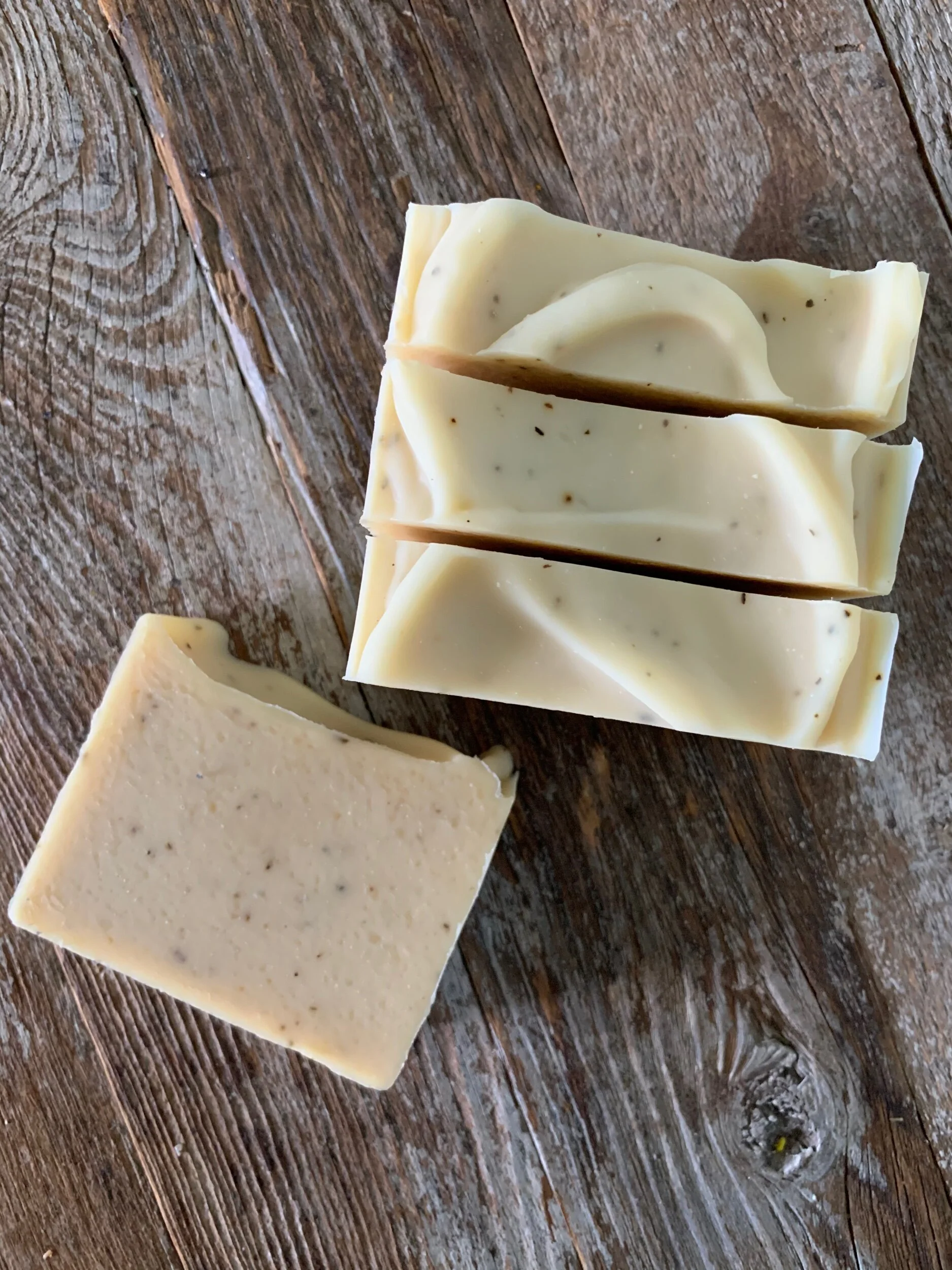 717AF8B2-47D5-4F9A-8BEA-48EFBE118A37