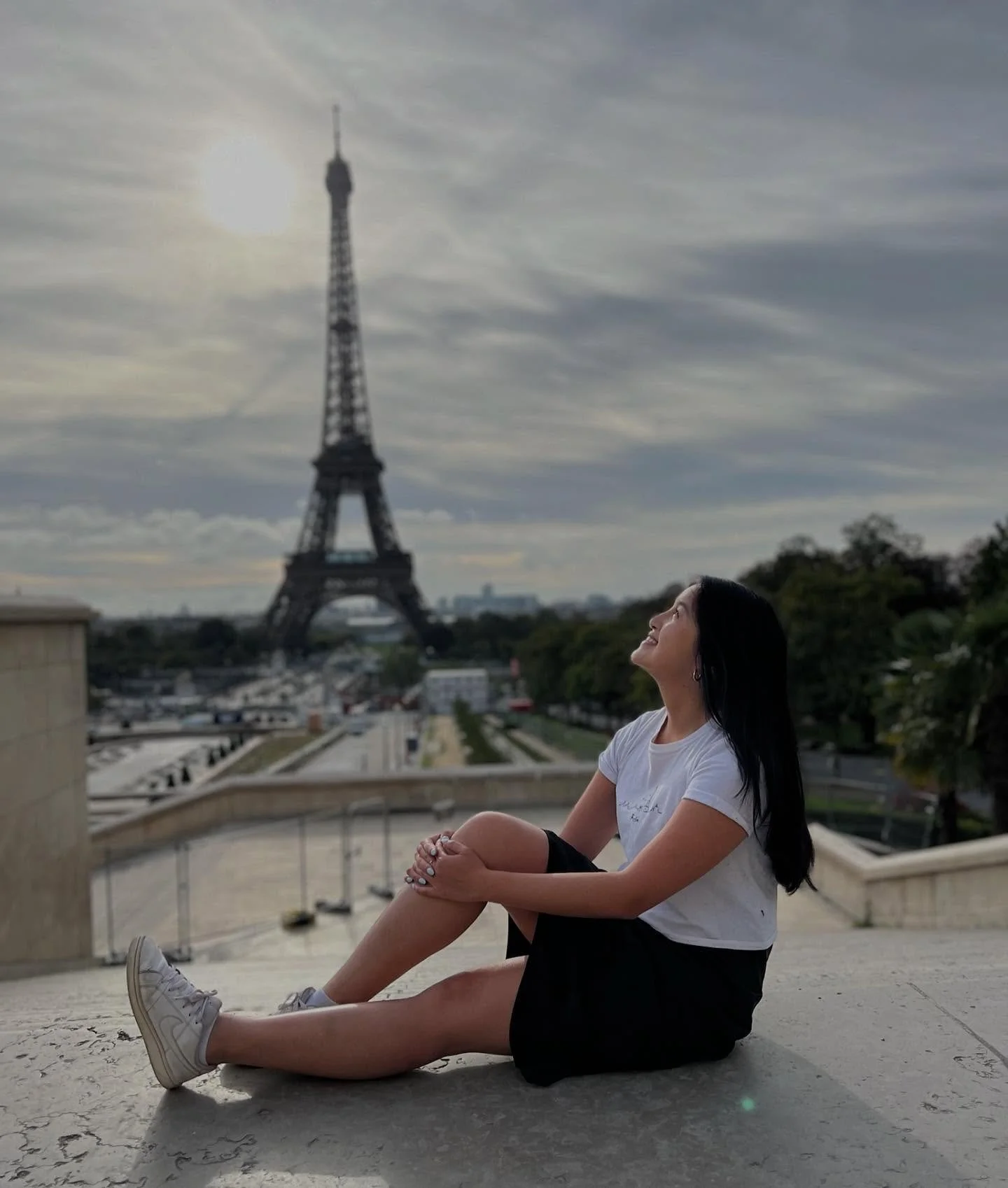 Just me daydreaming about the daily croissant consumption 🥐 and decadent hot chocolate 🍫🤤

Grateful for all the trips this past year, both local and global. Looking forward to exploring new destinations, creating new experiences, and making new me