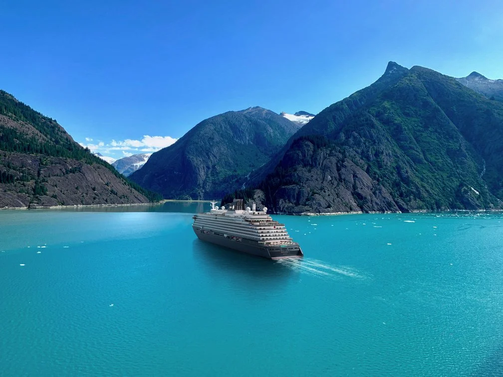 EXPLORA_I_Alaska_lake_view.jpg