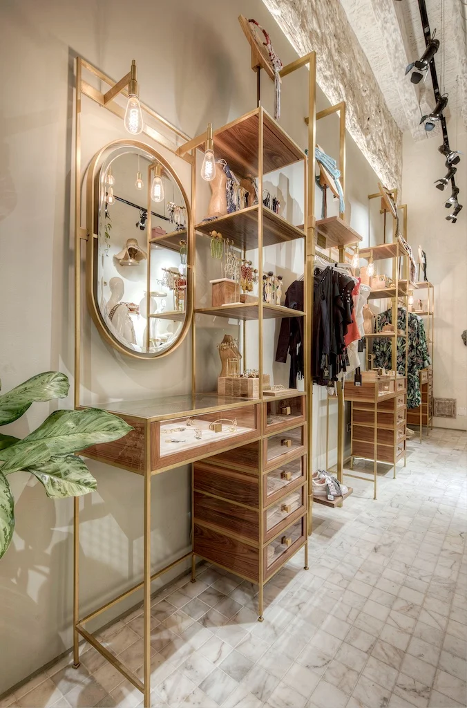 A view of the jewelry rack, photo by Sebastian Franco.