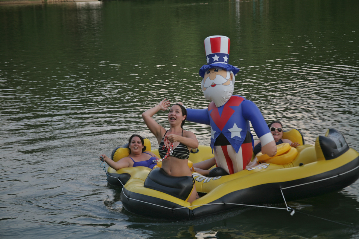 wgl boat parade 2016 2109 2016-07-02.jpg