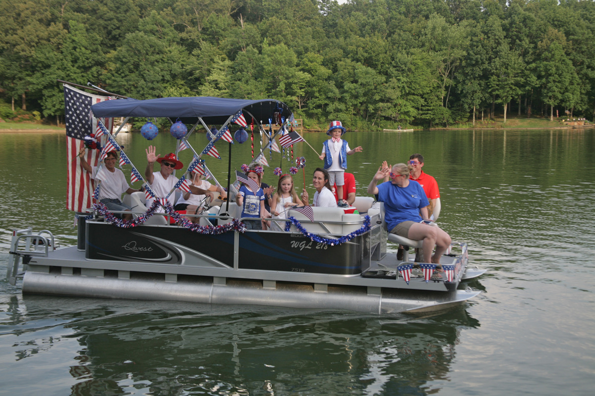 wgl boat parade 2016 2121 2016-07-02.jpg