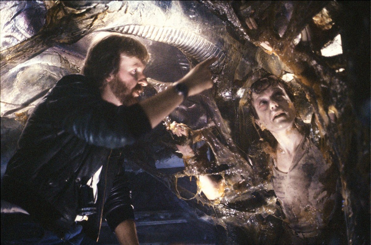james-cameron-aliens.jpeg