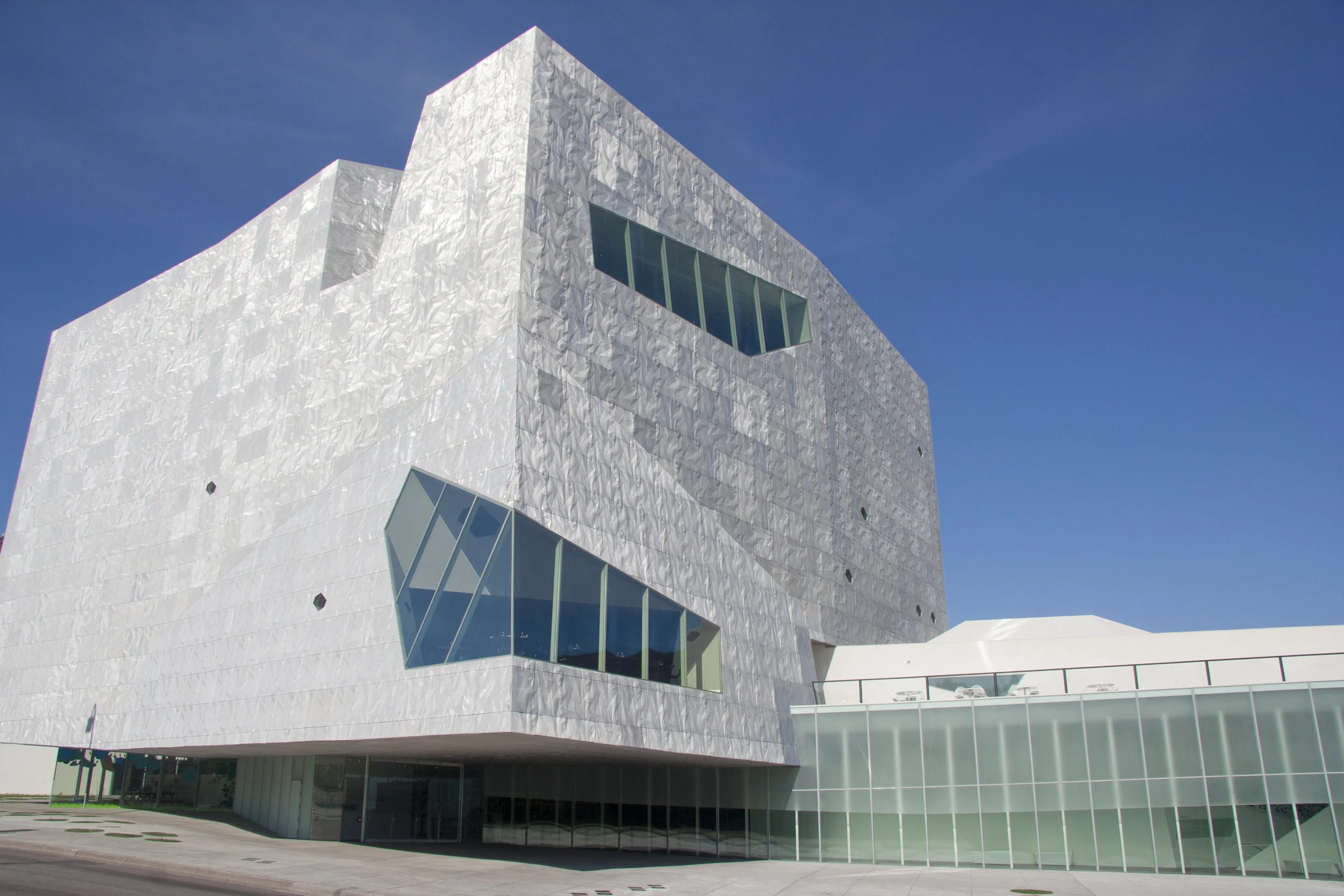 85c8ffa5ff06679df2d00c2f821b818f-walker-art-center.jpg