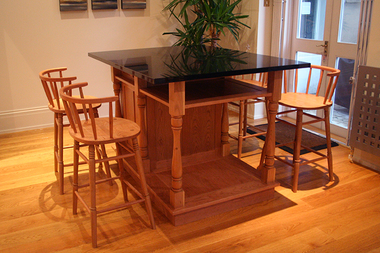 Island Unit and Bar Stools in Cherry