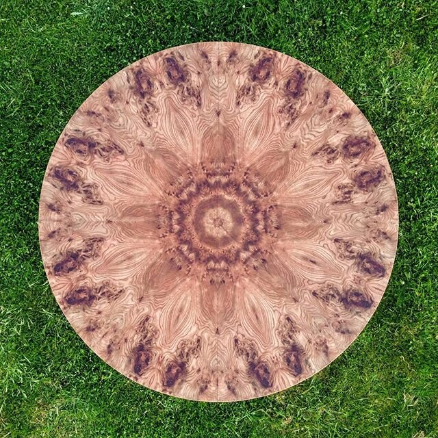 Three shots of the table minus me!  2.2m to 3m diameter in elm cluster.  More information about my tables on my website!

#expandingtable #extendingtable #diningtable #table #symmetry #cabinetmaking #cabinetmaker #interiors #interiordesign #design #d