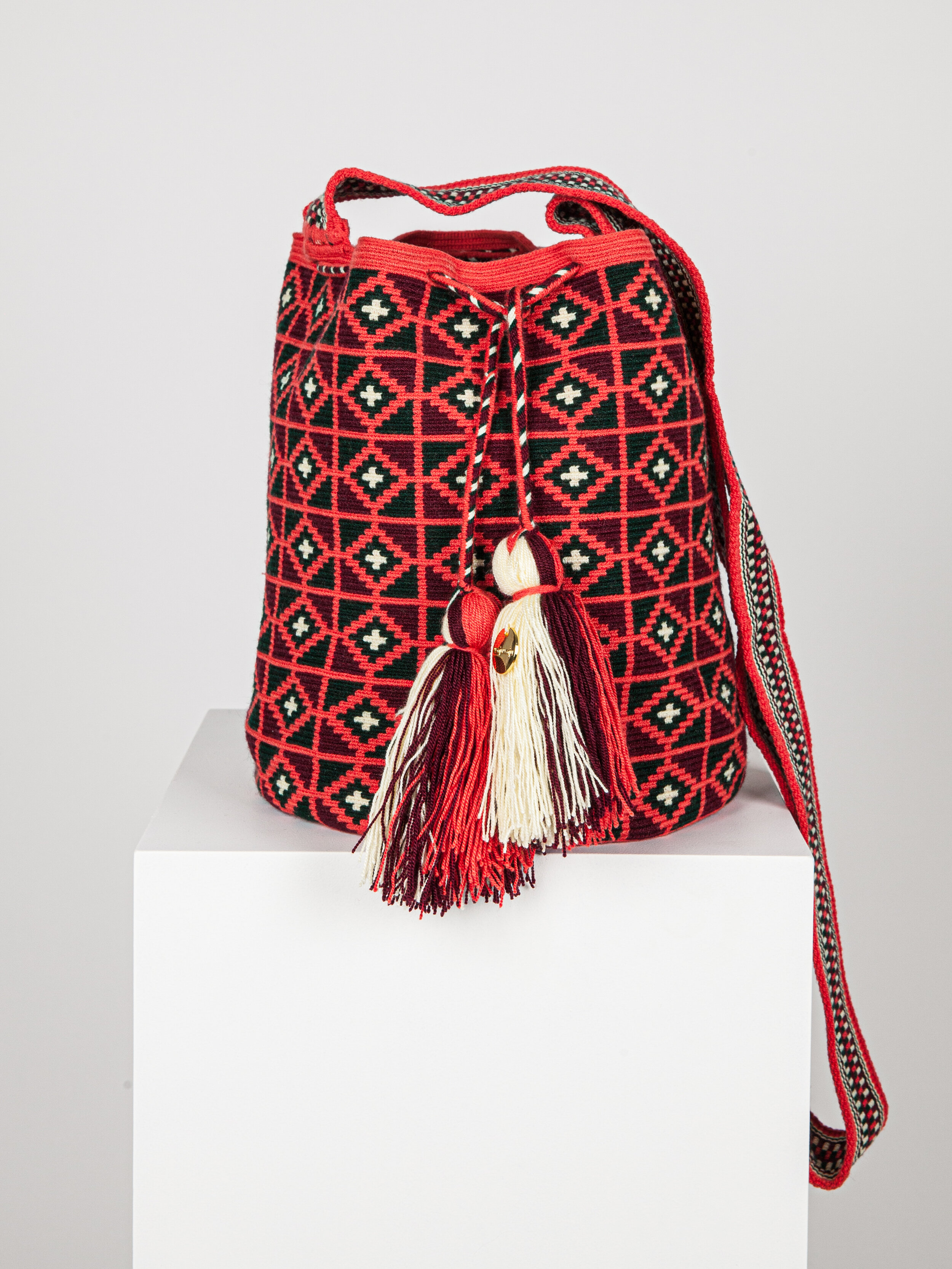 LARGE WAYUU PATTERNED BAG - DARK RED 