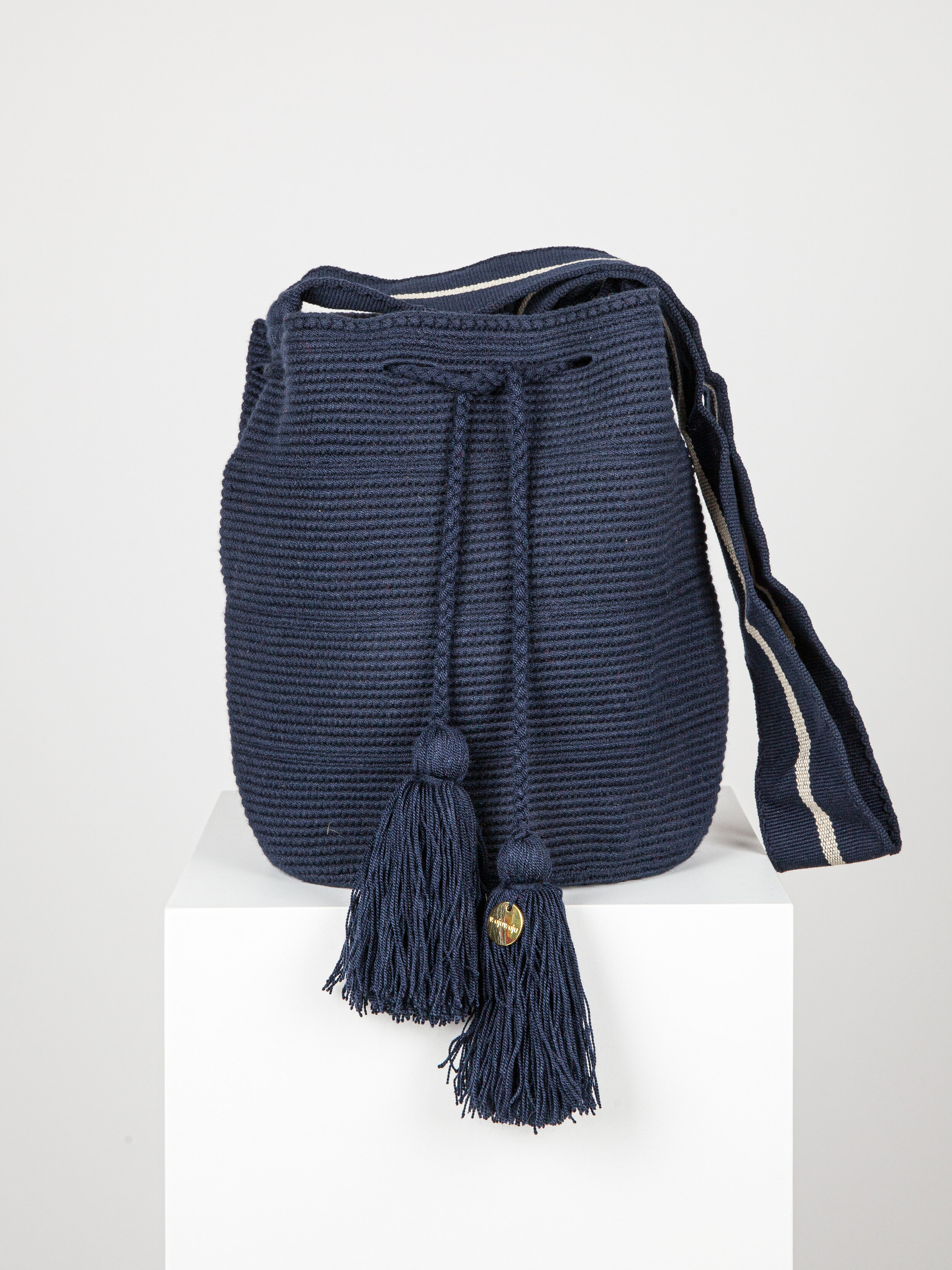 LARGE WAYUU UNI-COLOUR BAG - NAVY BLUE