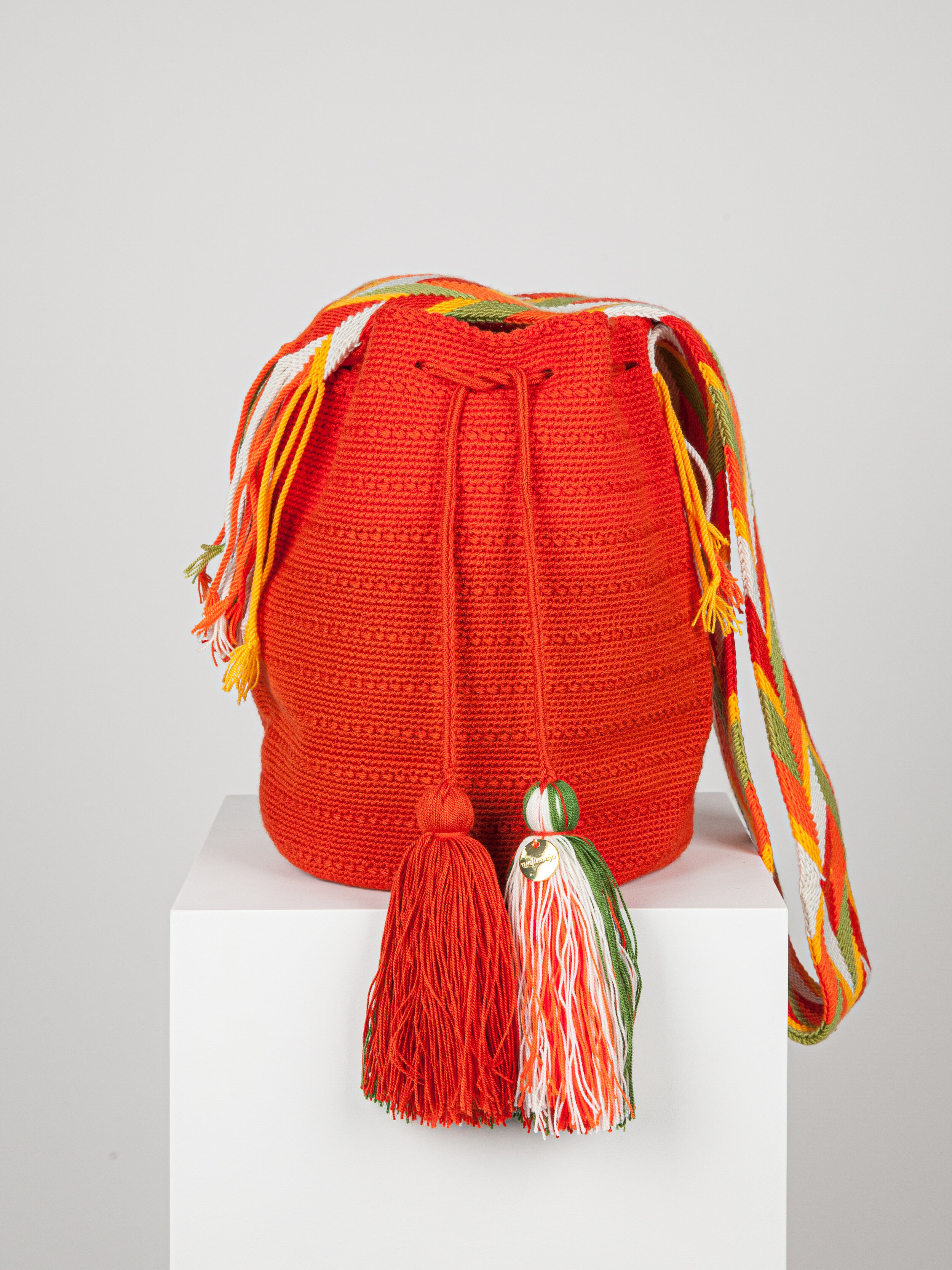 LARGE WAYUU UNI-COLOUR BAG - BRIGHT ORANGE
