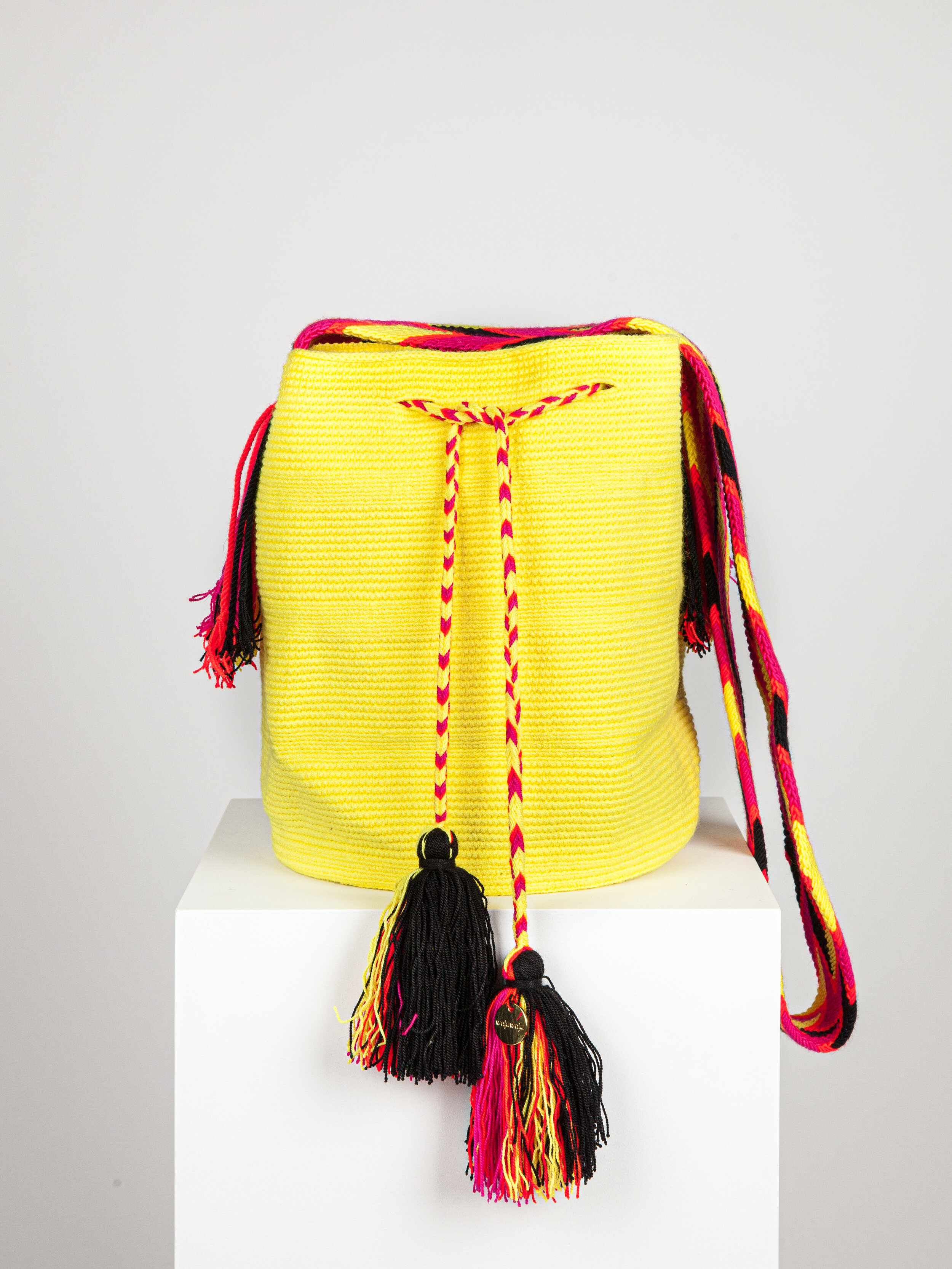 LARGE WAYUU UNI-COLOUR BAG - YELLOW 