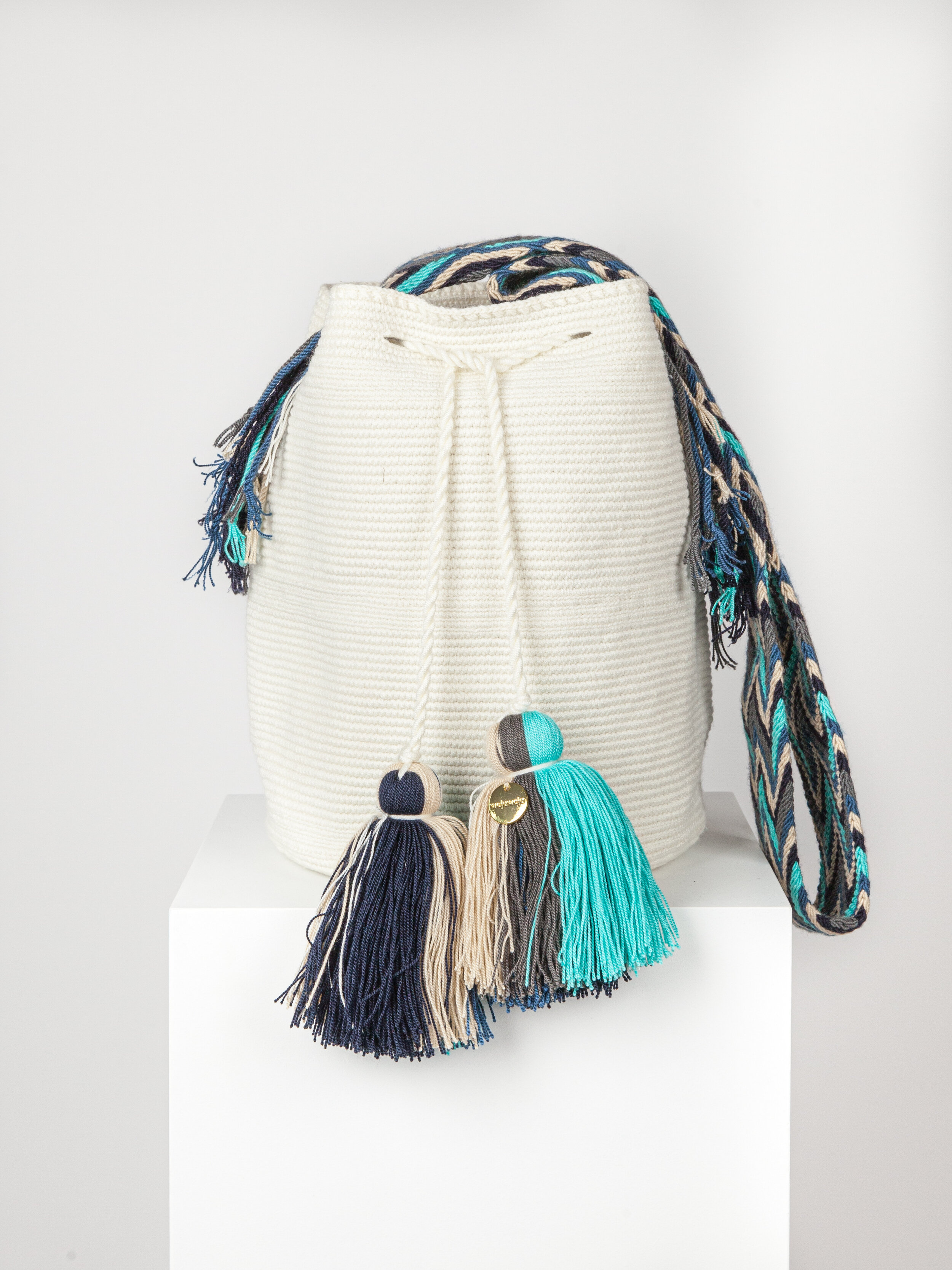 LARGE WAYUU UNI-COLOUR BAG - WHITE 