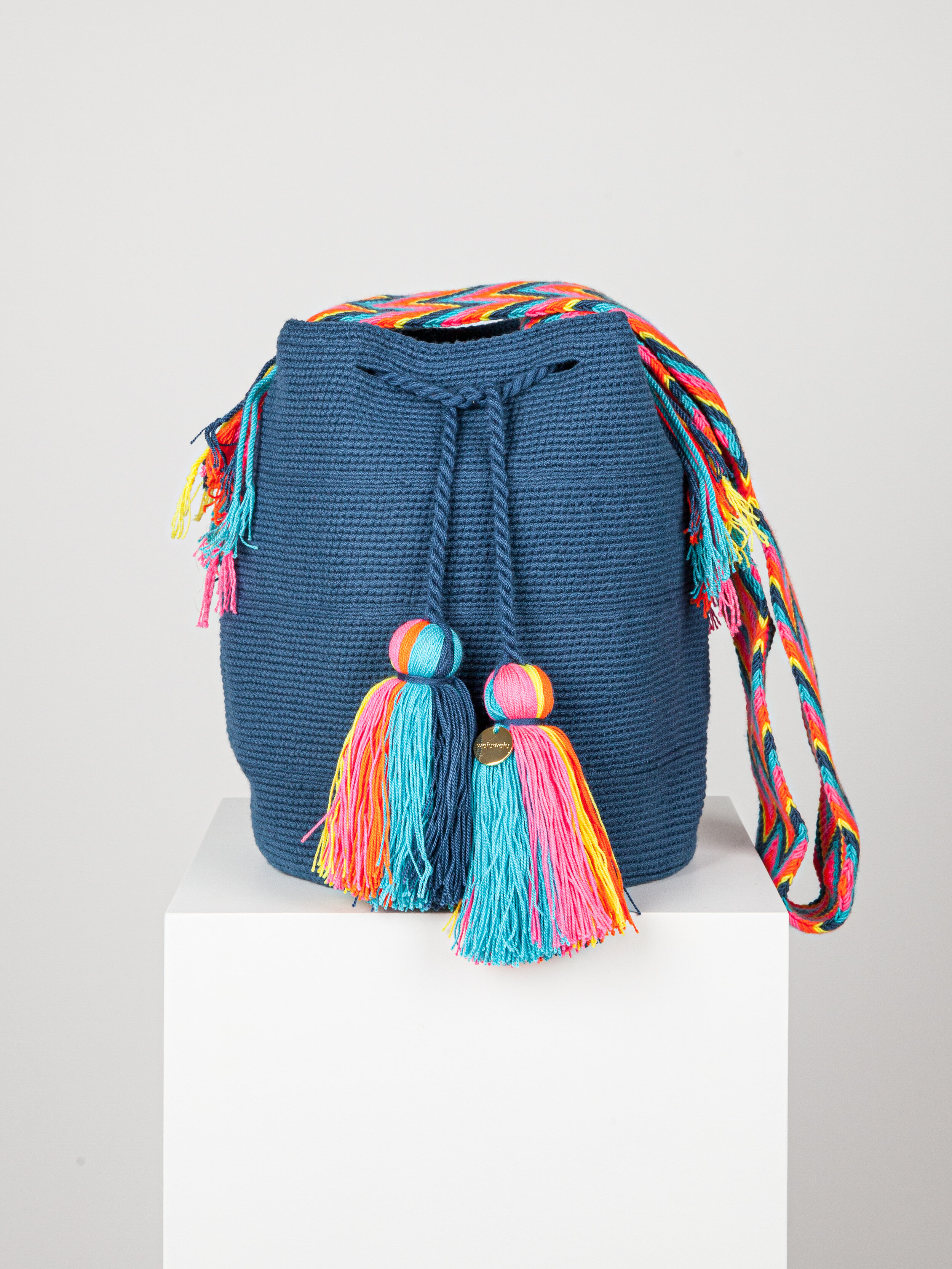 LARGE WAYUU UNI-COLOUR BAG - DEEP BLUE 