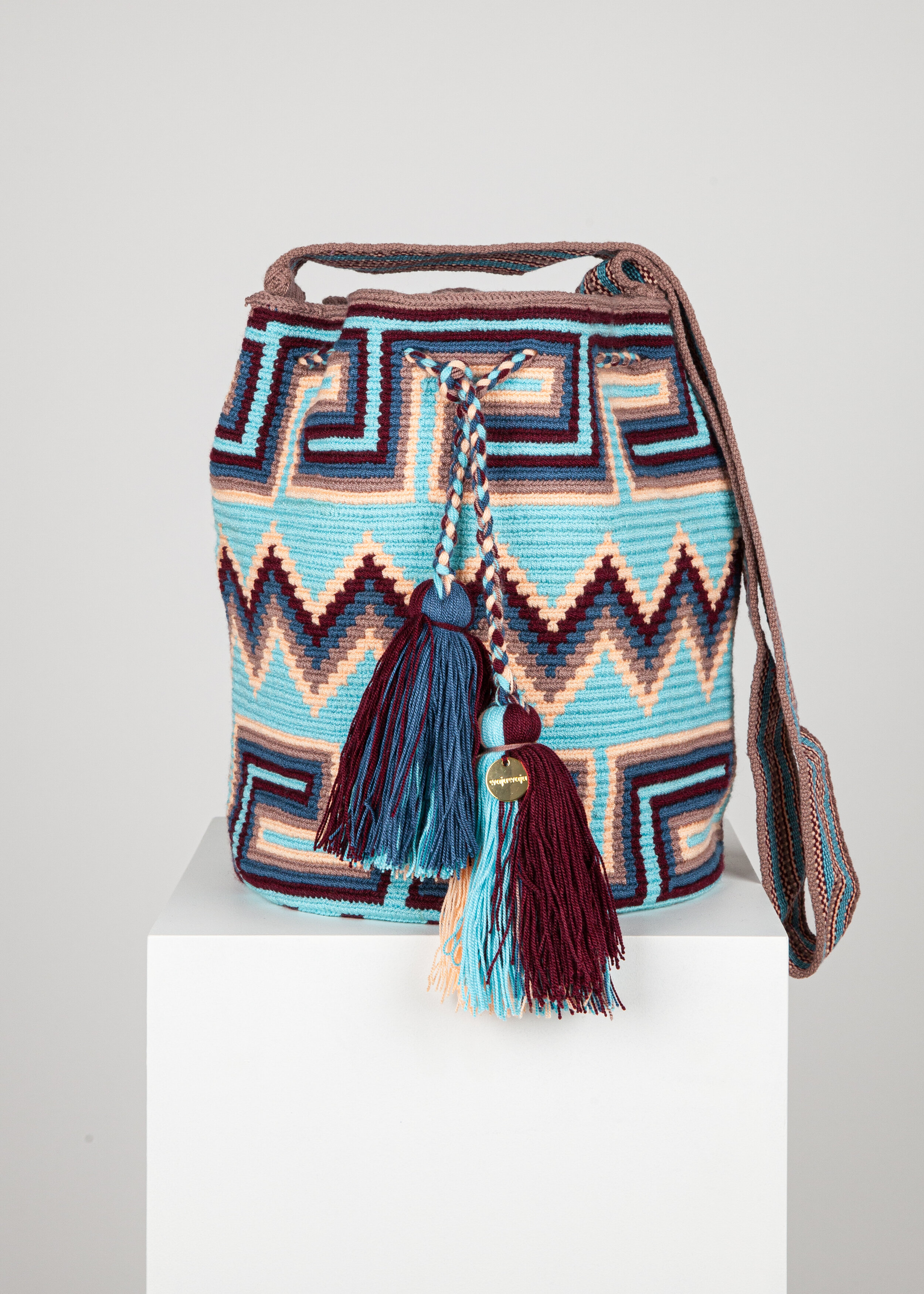 LARGE WAYUU PATTERNED BAG - BLUE ZIGZAG 