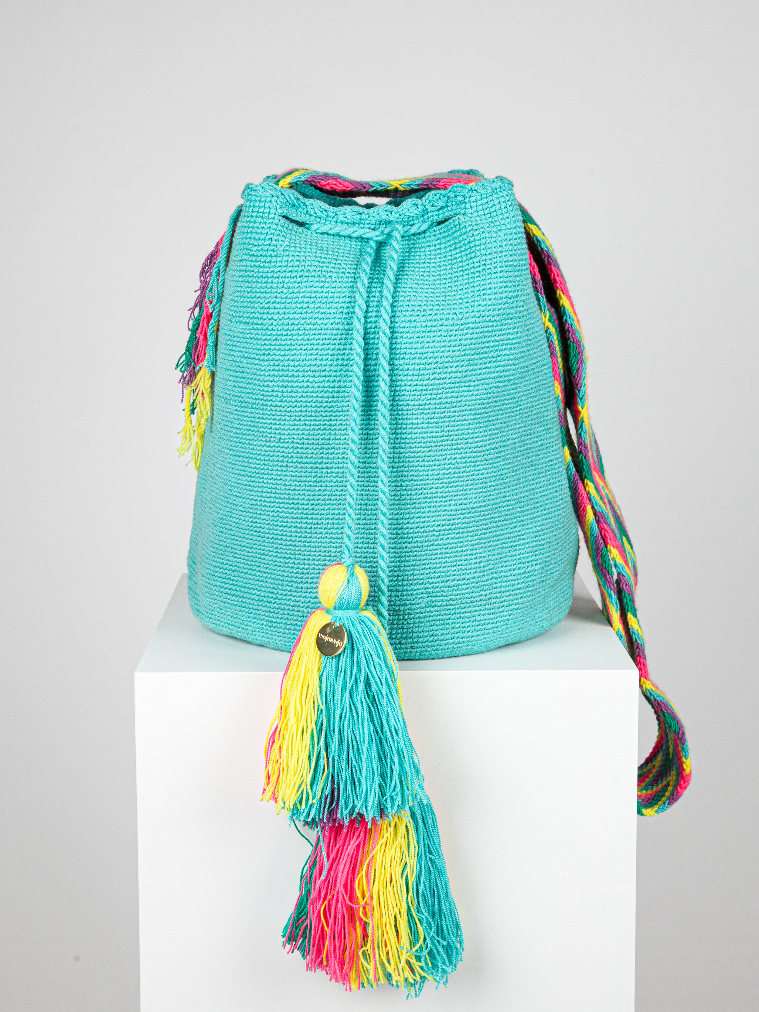 LARGE WAYUU UNI-COLOUR BAG - BABY BLUE