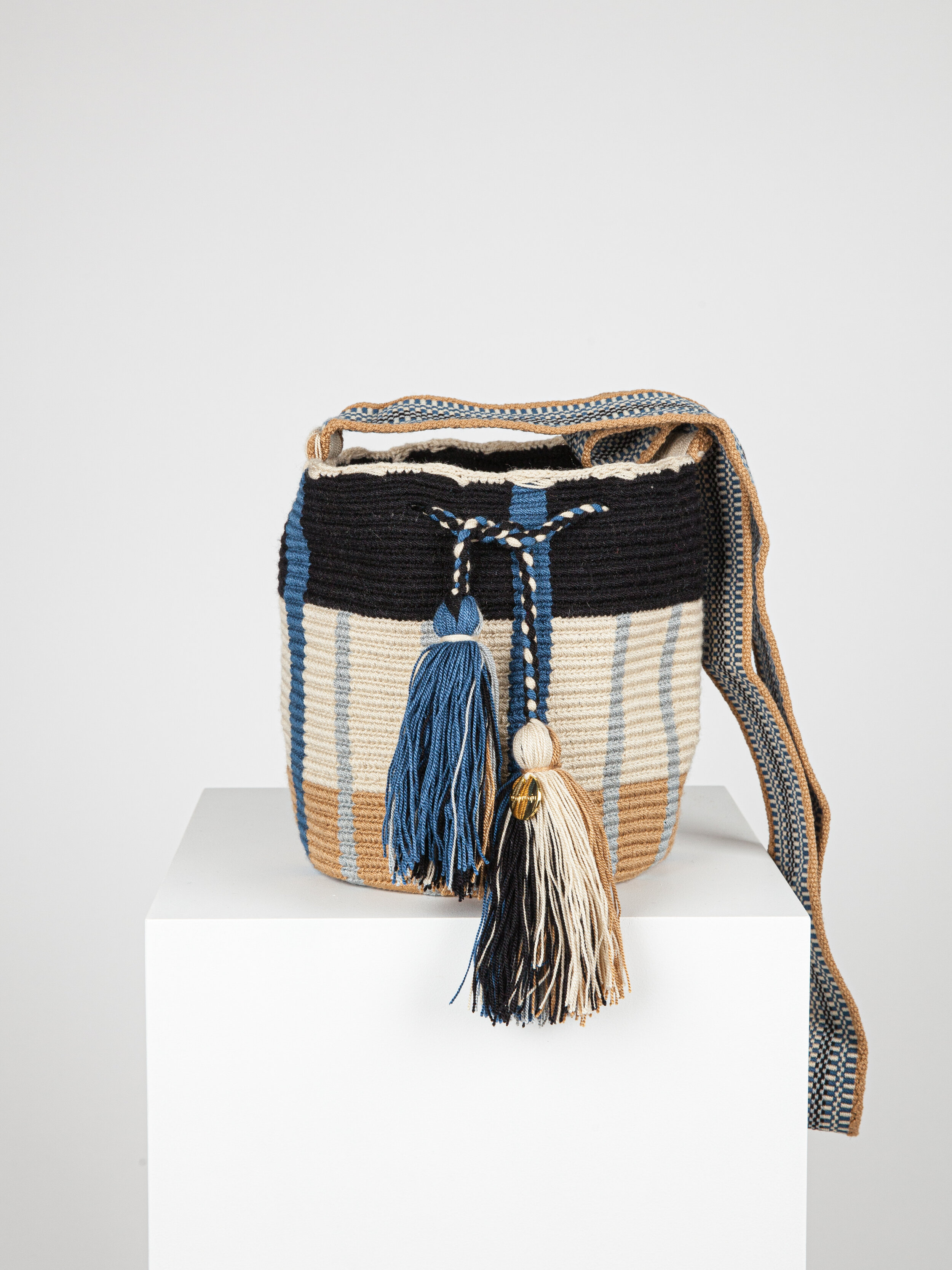 MEDIUM WAYUU PATTERNED BAG - BEIGE 