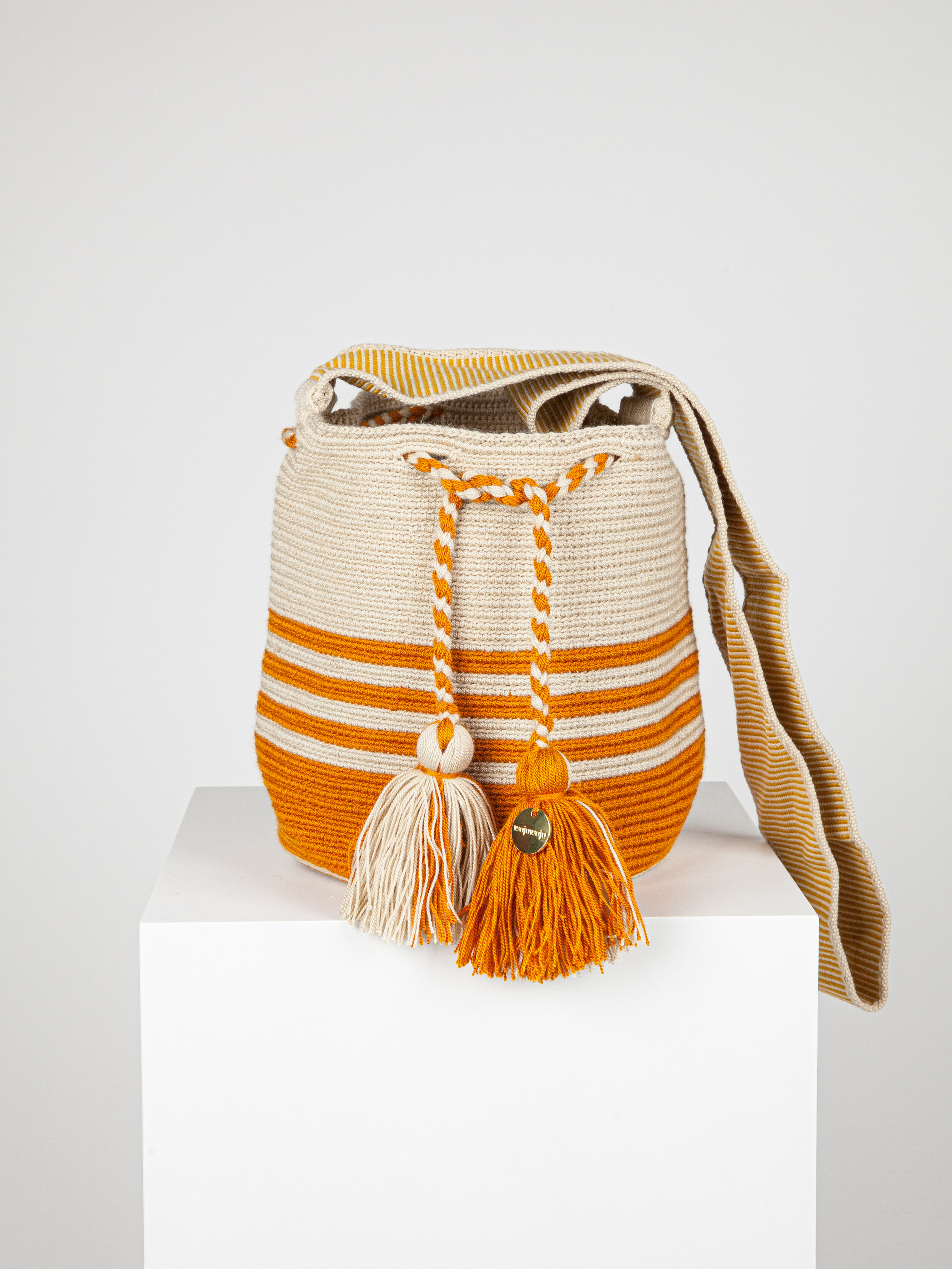 MEDIUM WAYUU PATTERNED BAG - OCRE 