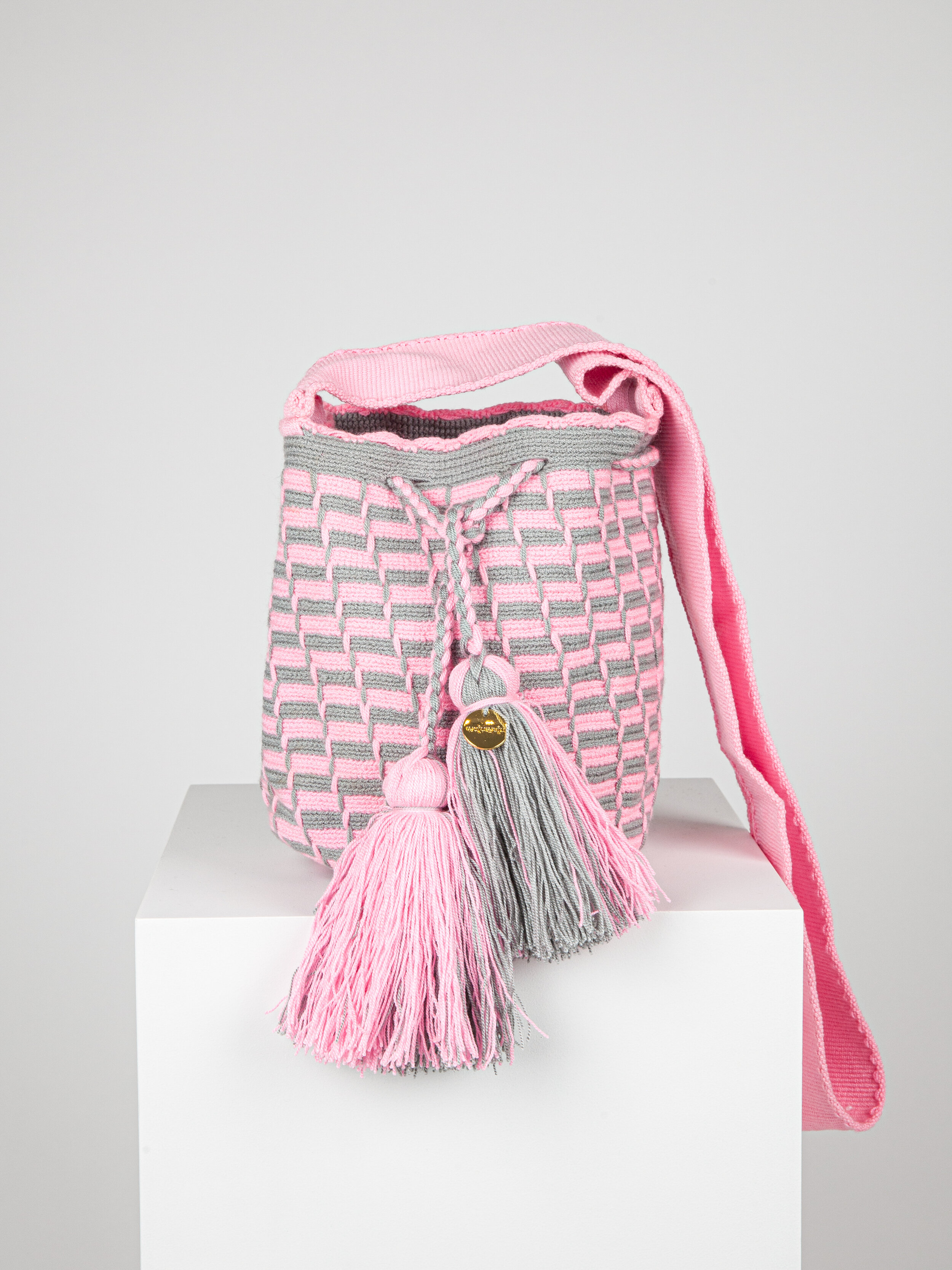 MEDIUM WAYUU PATTERNED BAG - BABY PINK