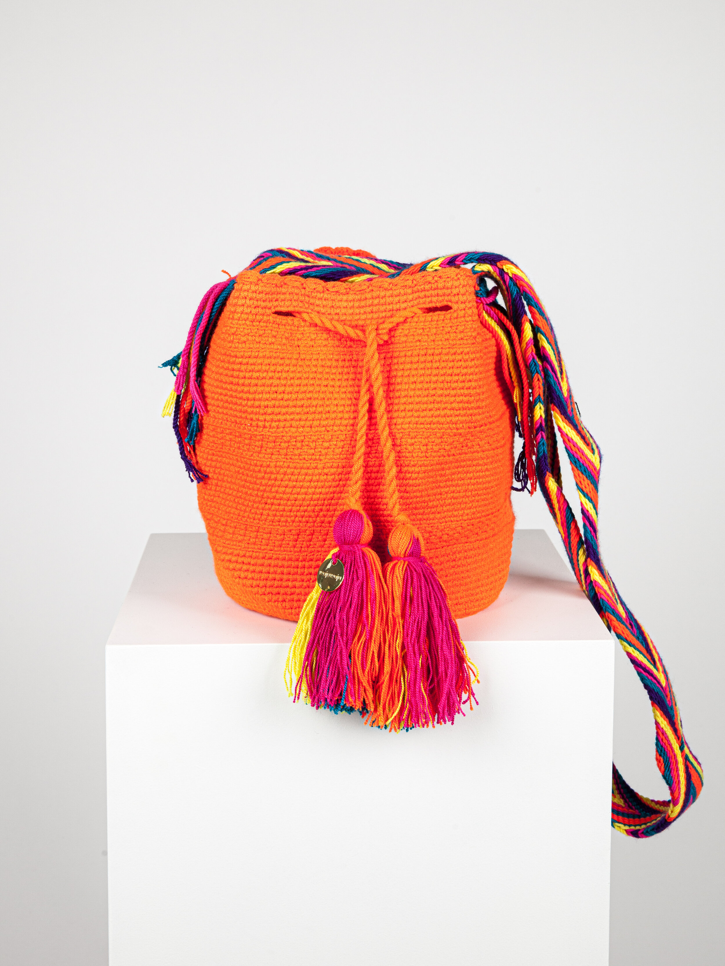 MEDIUM WAYUU UNI-COLOUR BAG - NEON ORANGE