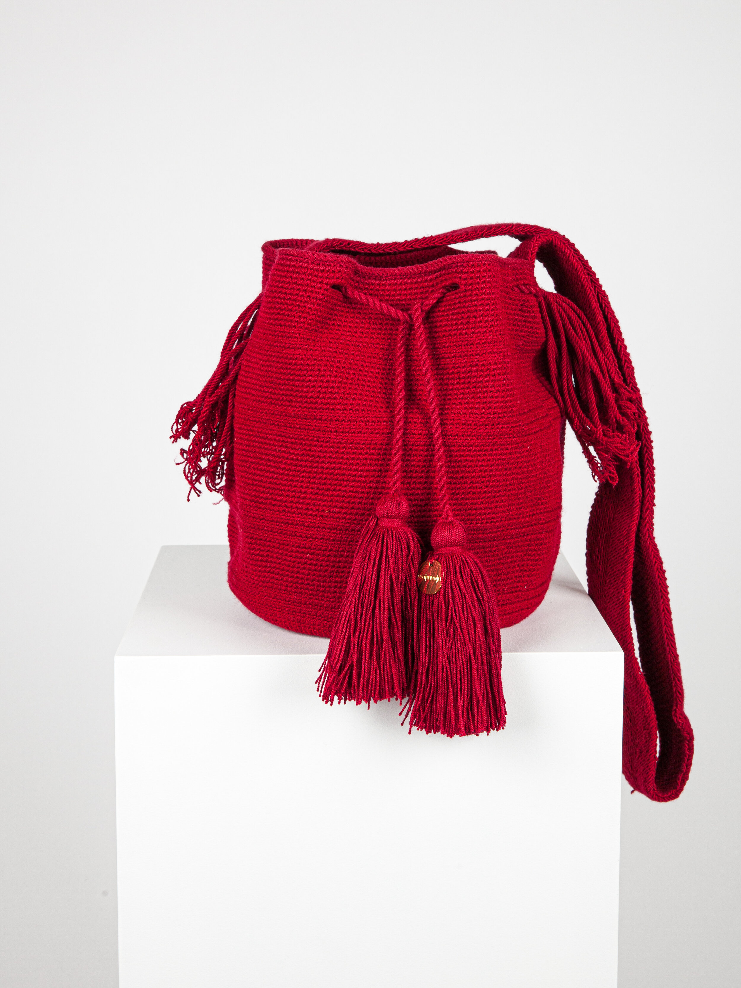 MEDIUM WAYUU UNI-COLOUR BAG - VINO ROJO