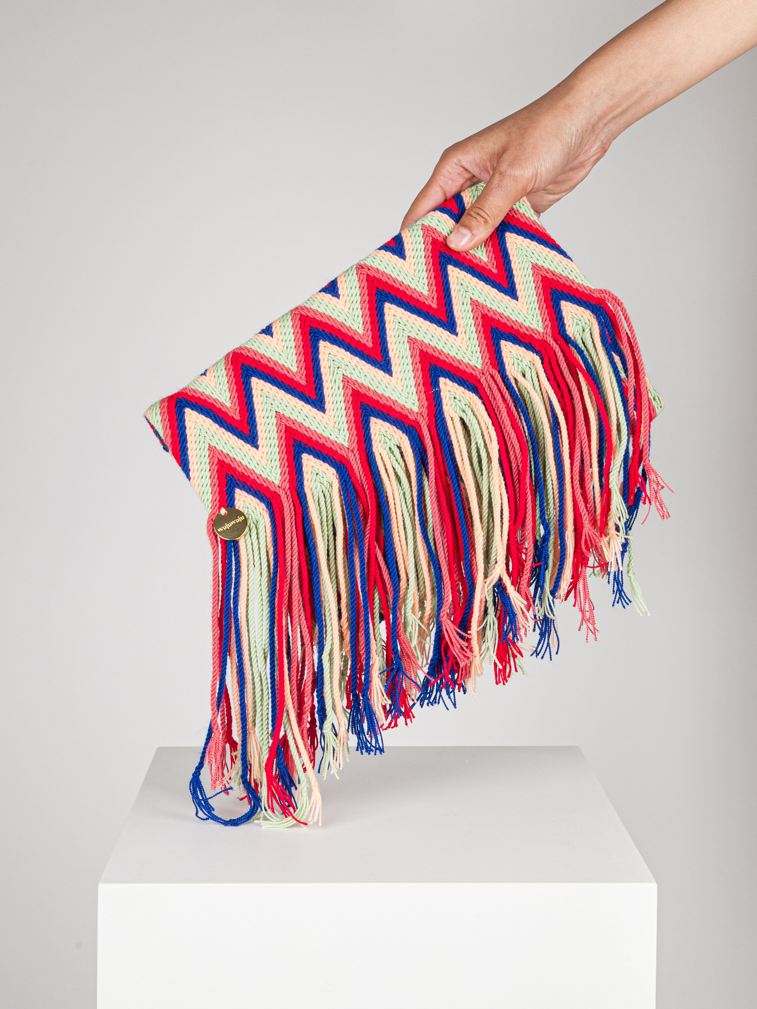 WAYUU CLUTCH - PINK 