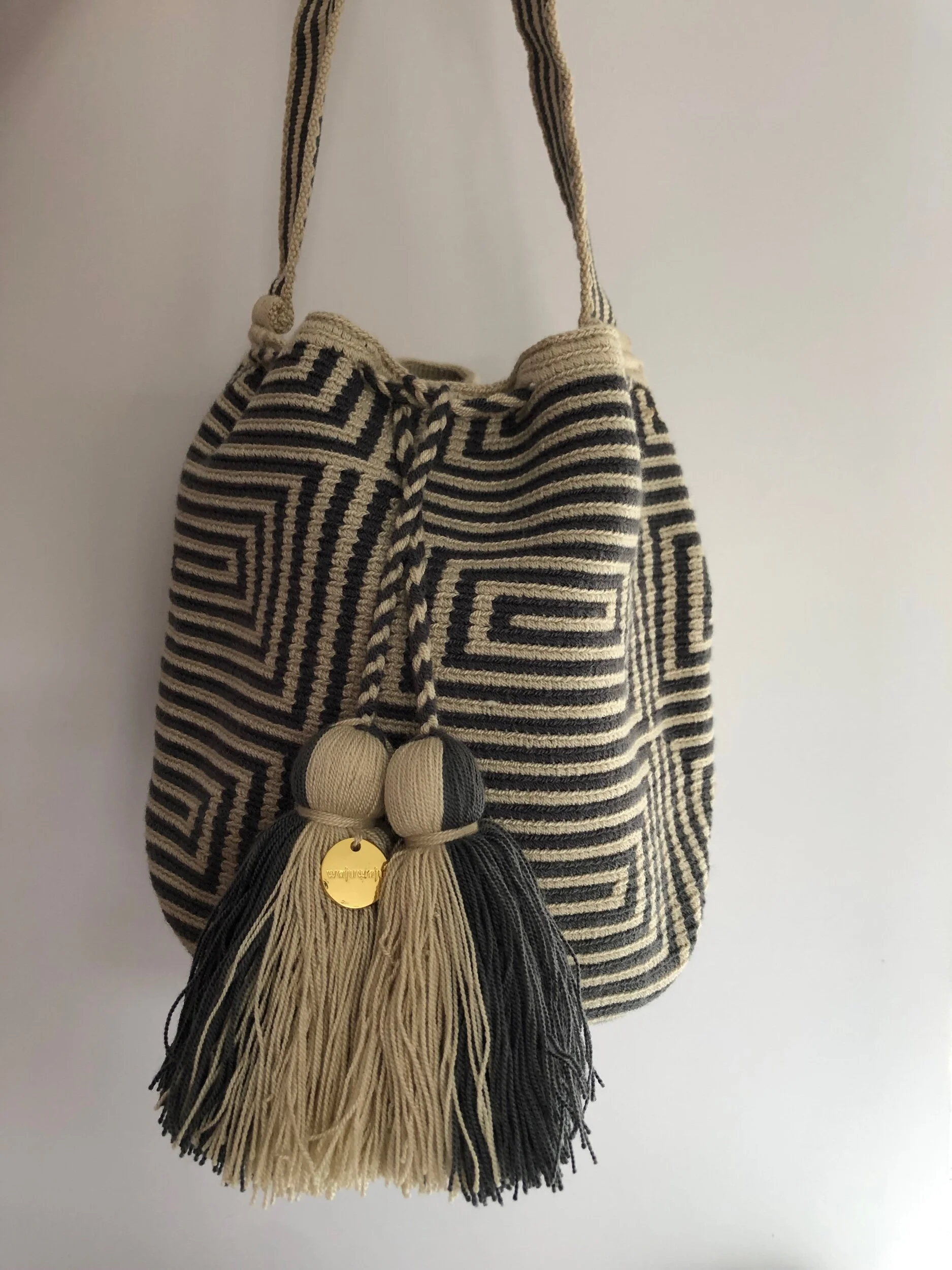 84830EEF-4DF4-4C3B-B8AE-AB61823CAD8B