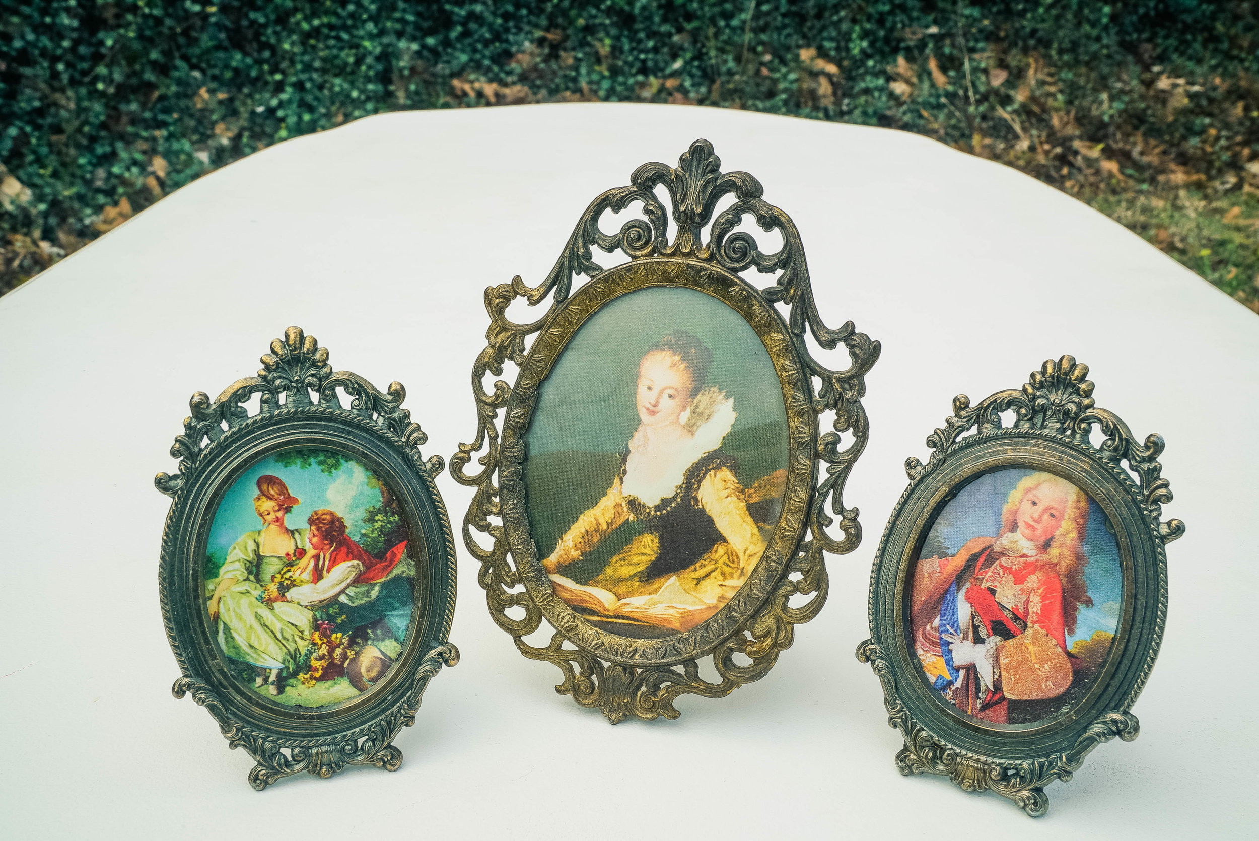 Small Vic Picture Frames