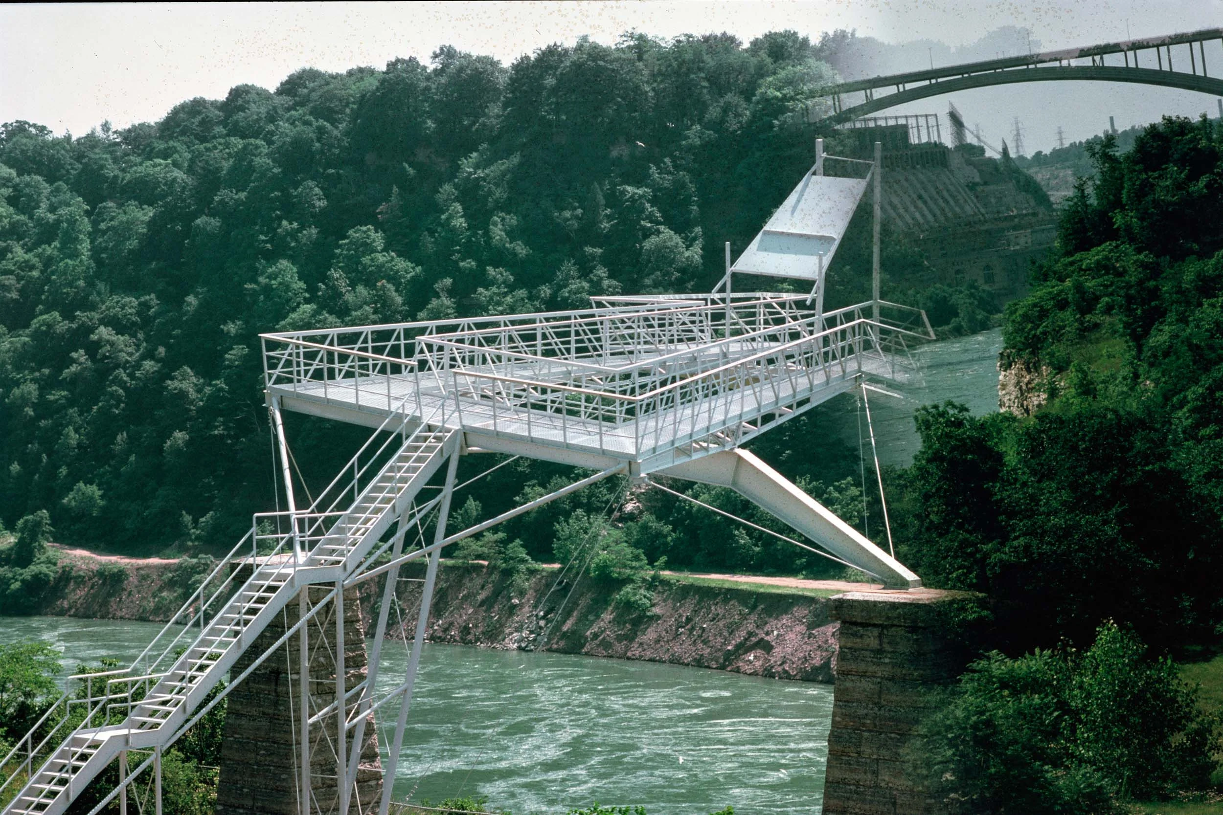 OM Website_Work_Omega 13_Final.jpg