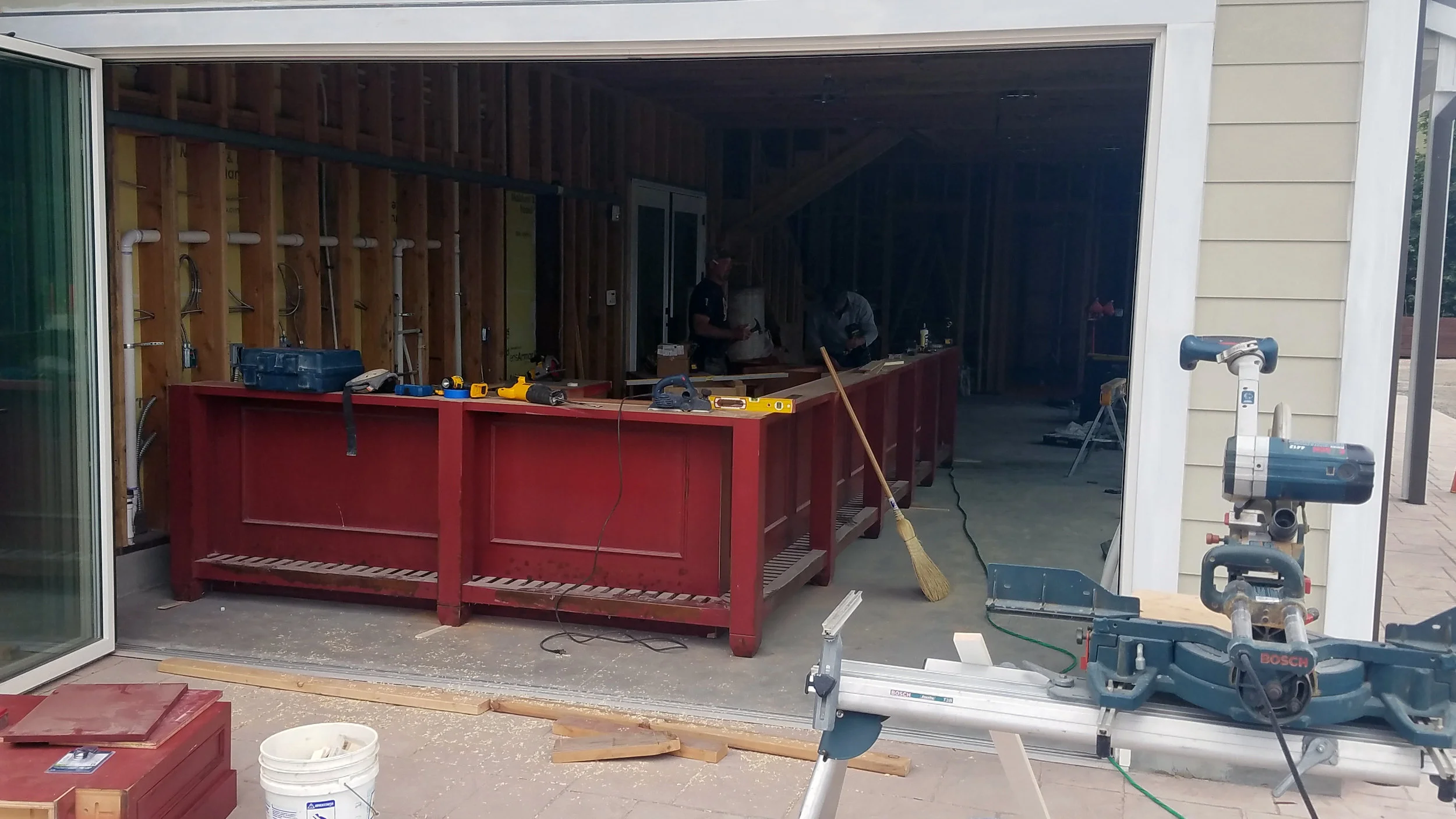 Our tasting bar has arrived for our indoor tasting room located just off the outdoor Tasting Plaza. Both the North and East walls of this tasting room open on to the Tasting Plaza.