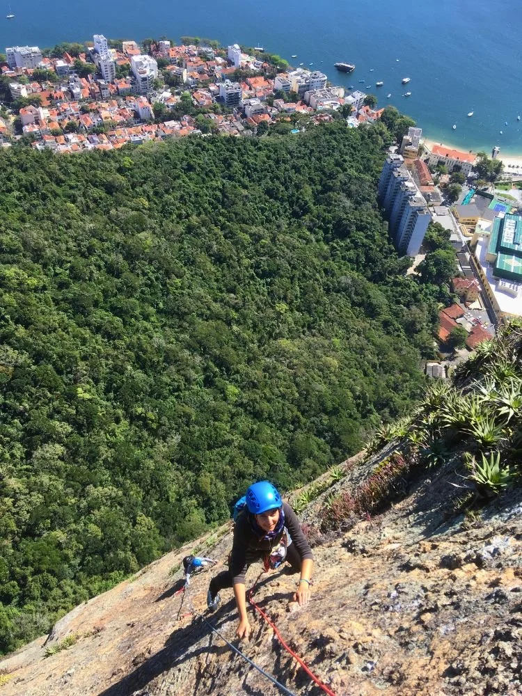 High-angle view from Italianos com Secundo route showing Rio de Janeiro