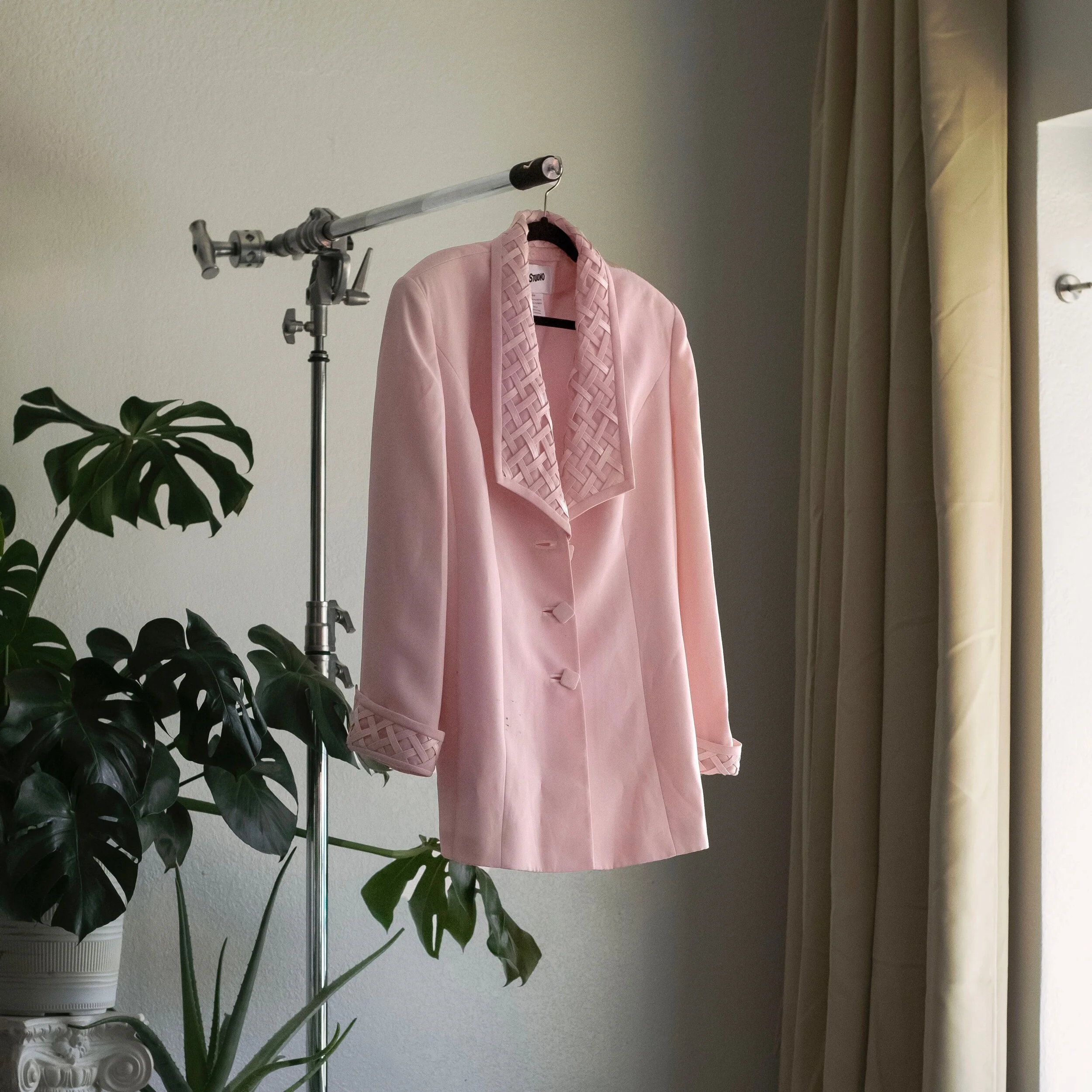 7BBA6E48-38BE-454D-B3C2-45F24BFAC7B1