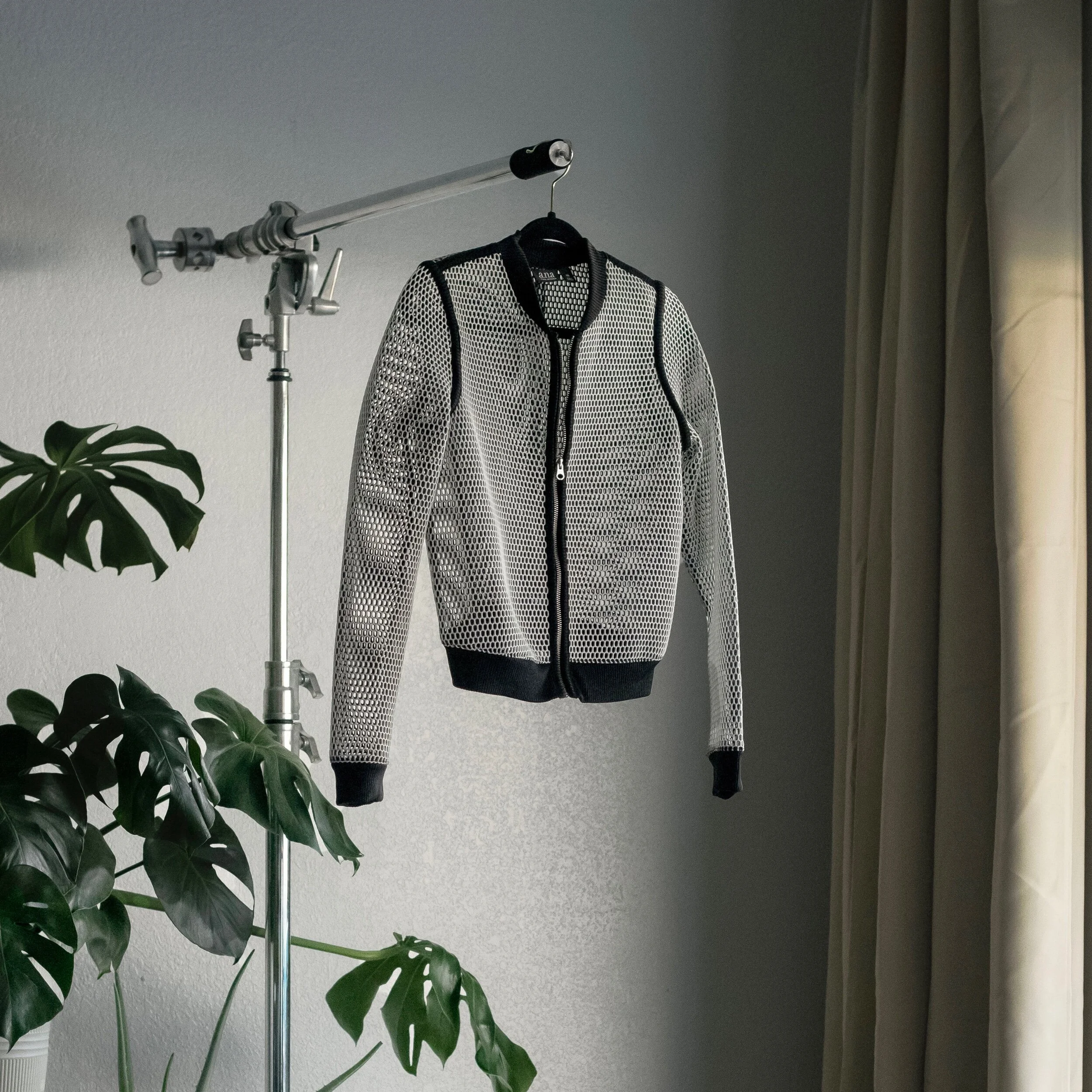 838A6615-9DF5-4F93-9A28-4982EC8A0CF4