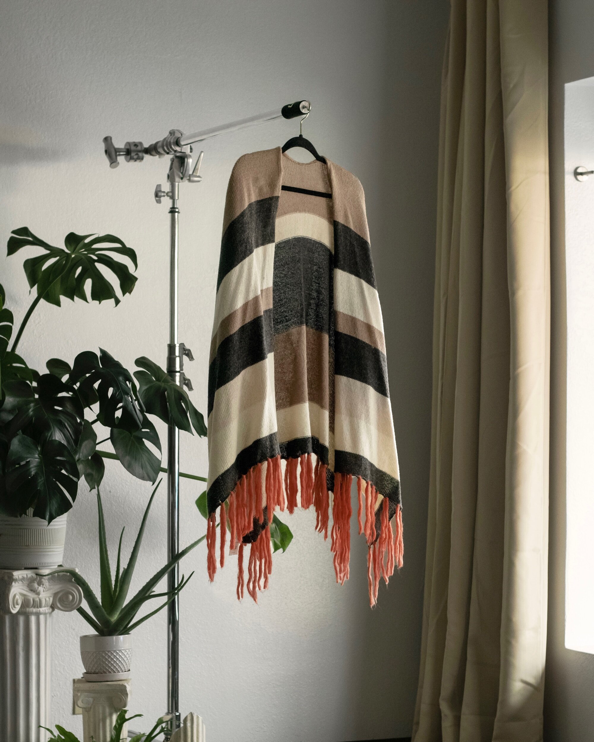 16BA6EEA-3928-48A9-8057-F9FA2B0C140A