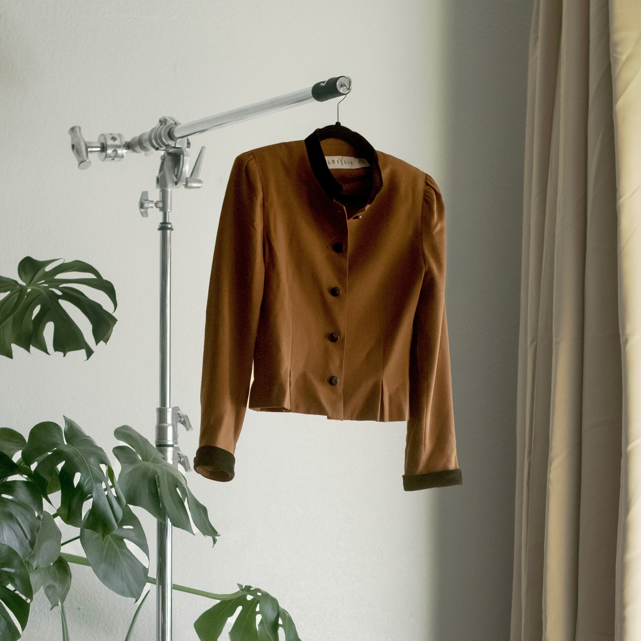 FAEC4A9F-CEB9-4A86-B48E-94BDE5741091