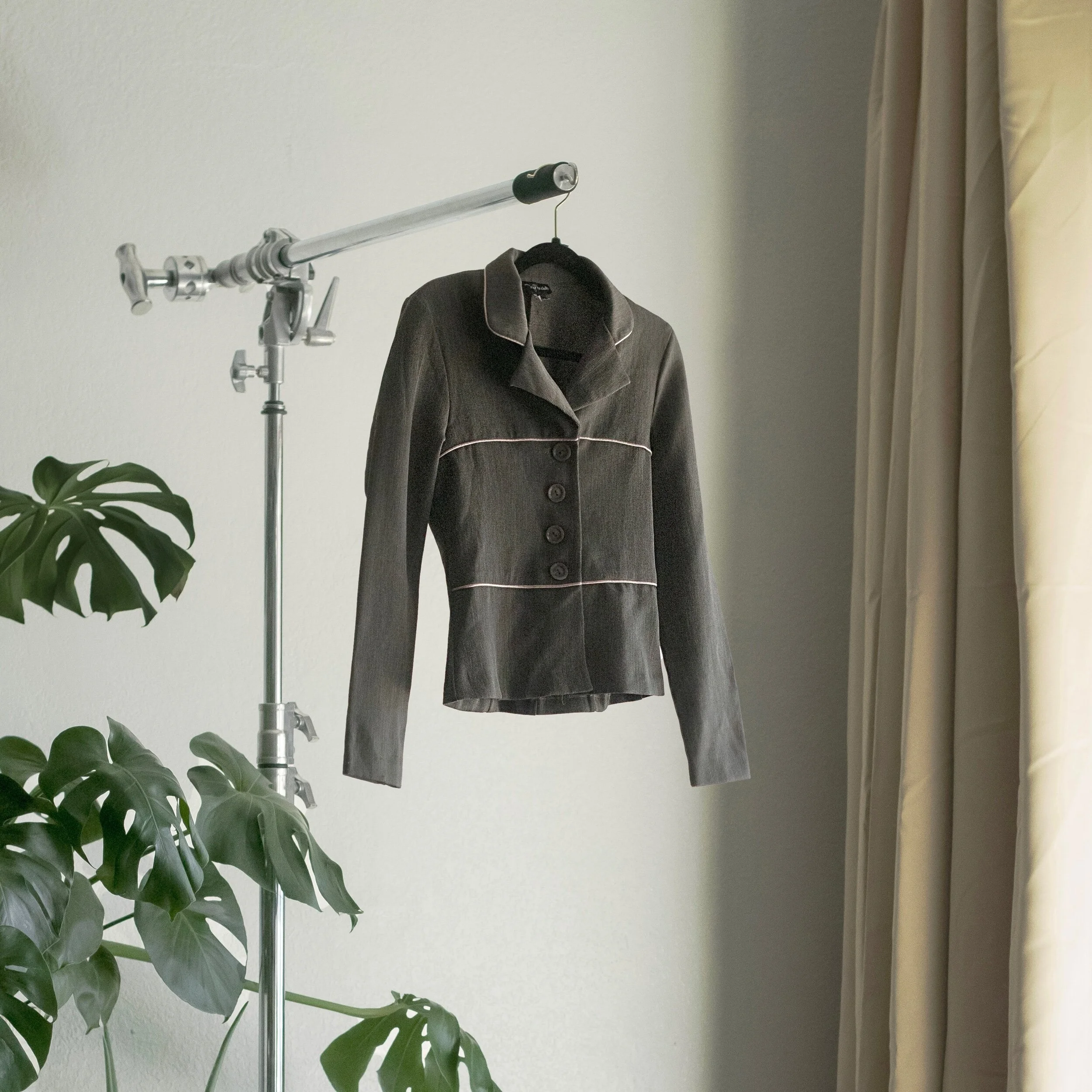 82874FD6-CAC0-4CB9-B66C-C60D1893CE5A