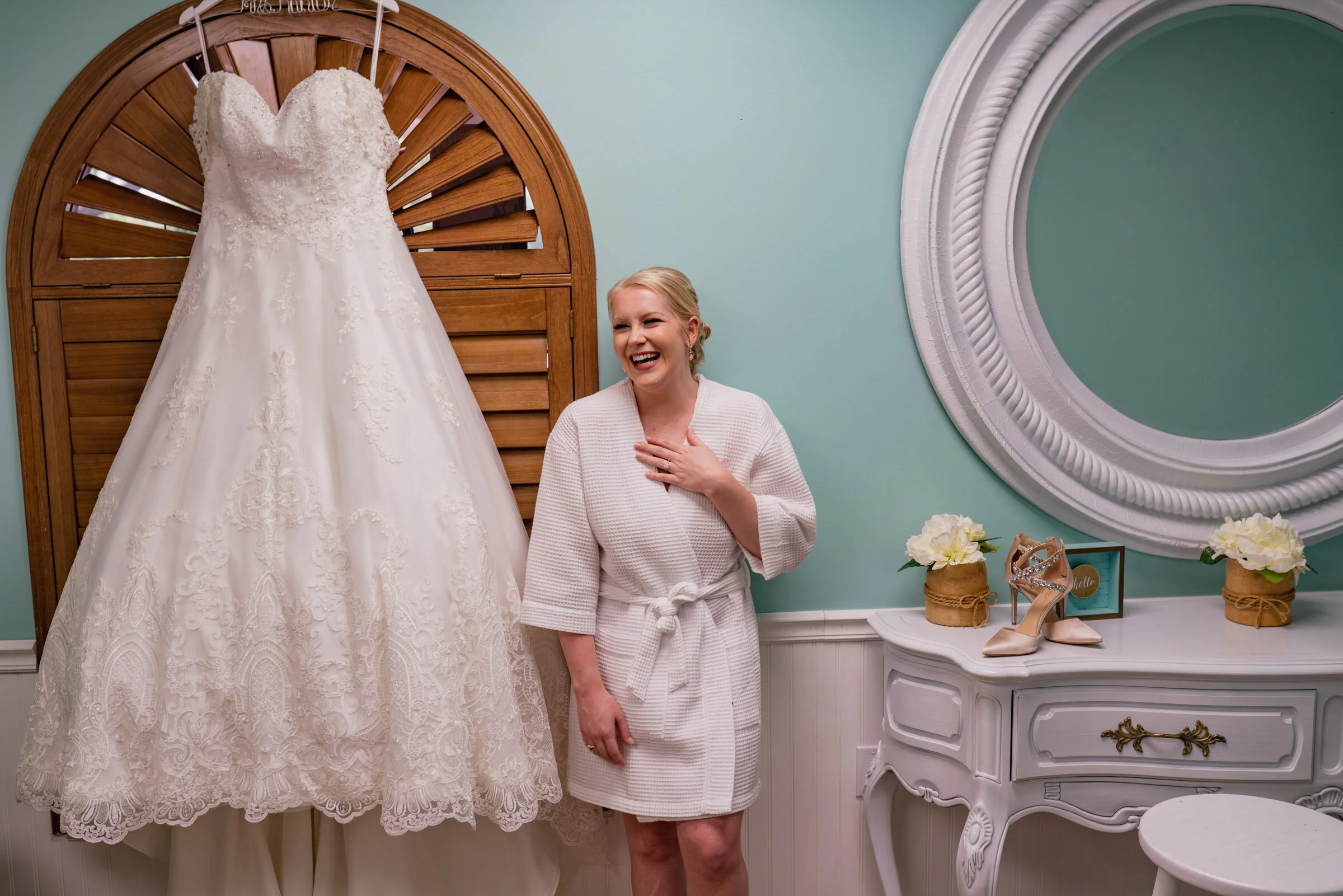 Our journalistic wedding photography matched Jessica’s authentic and in-the-moment style