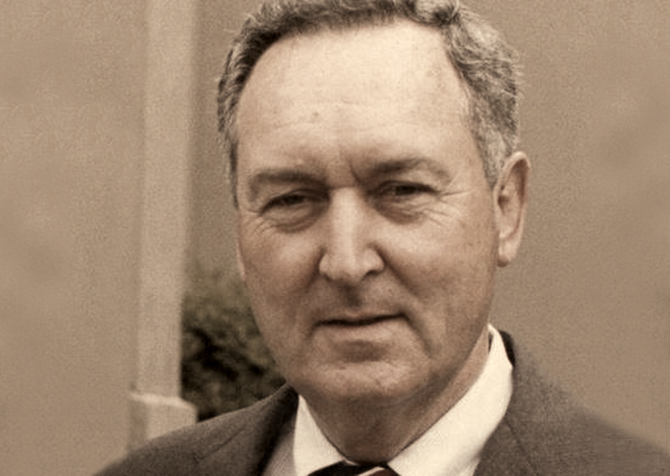 IN_MEMORIAM_macrae.jpg
