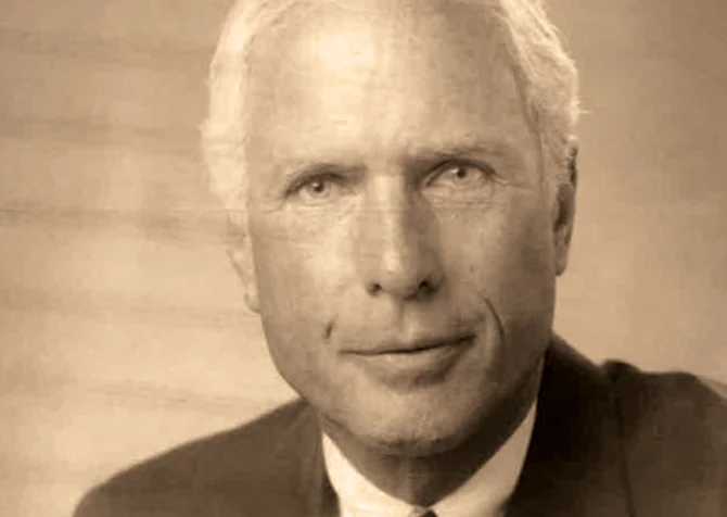 IN_MEMORIAM_runnells_clive.jpg