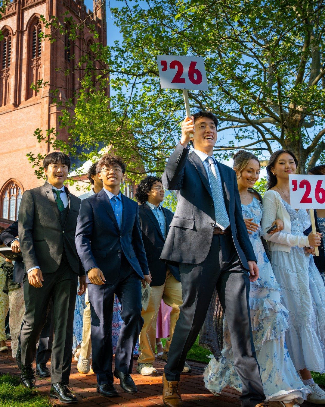 Here they come down Library Road! 🎉

What a day to celebrate our Sixth Formers and all they&rsquo;ve accomplished at St. Paul&rsquo;s School. It might have been chilly, but the sun shone on their last afternoon as St. Paul&rsquo;s School students.


