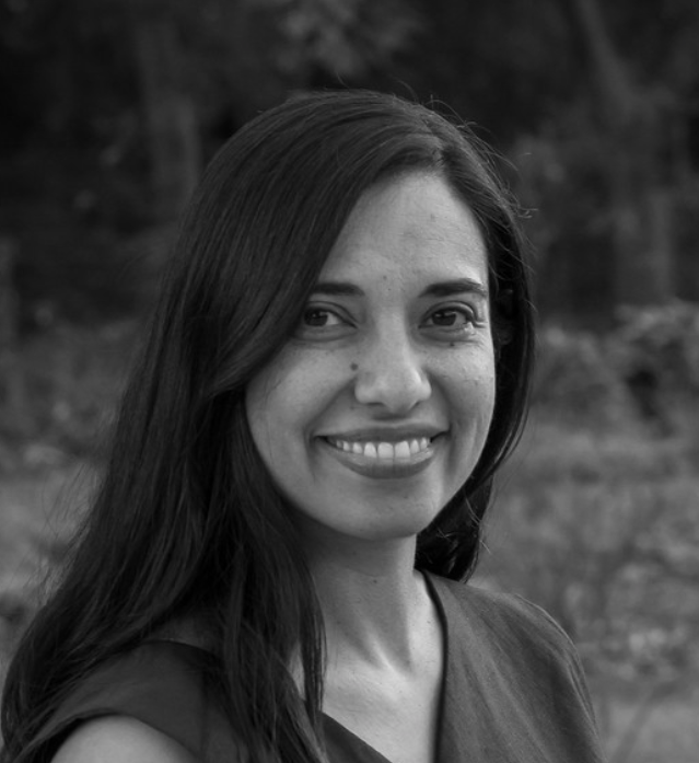 Veena_newTeamPic_Black&White.png