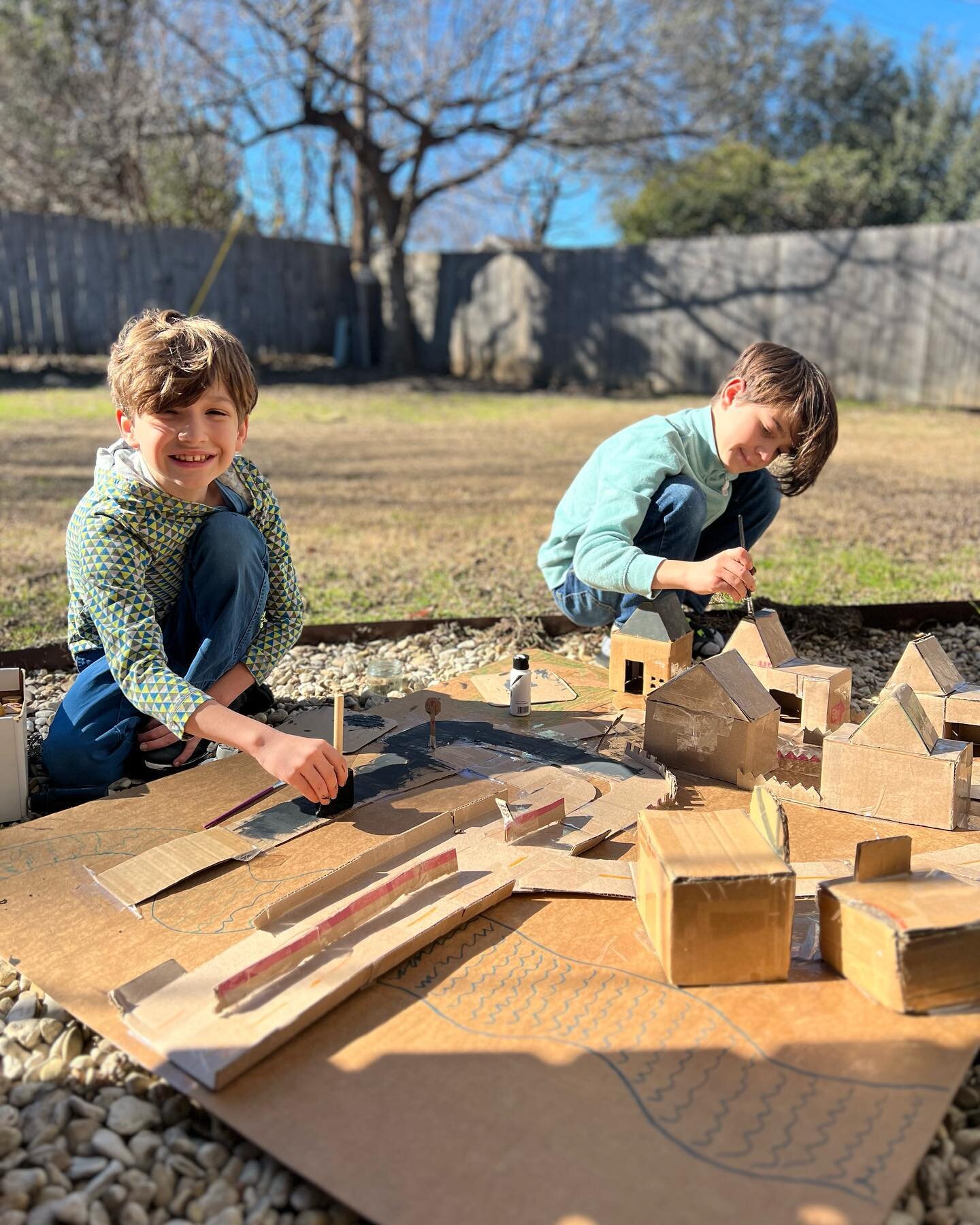 These two. ❤️ 
Creators. Imagineers. Brothers.
.
You all, cardboard is the toy of the year every year. Invest.
.
#HIVEhomeschool #create #make #makersmake #brothers #beimsboys #brothersforlife #socialstudies #city #cityscape #build #buildit #learning