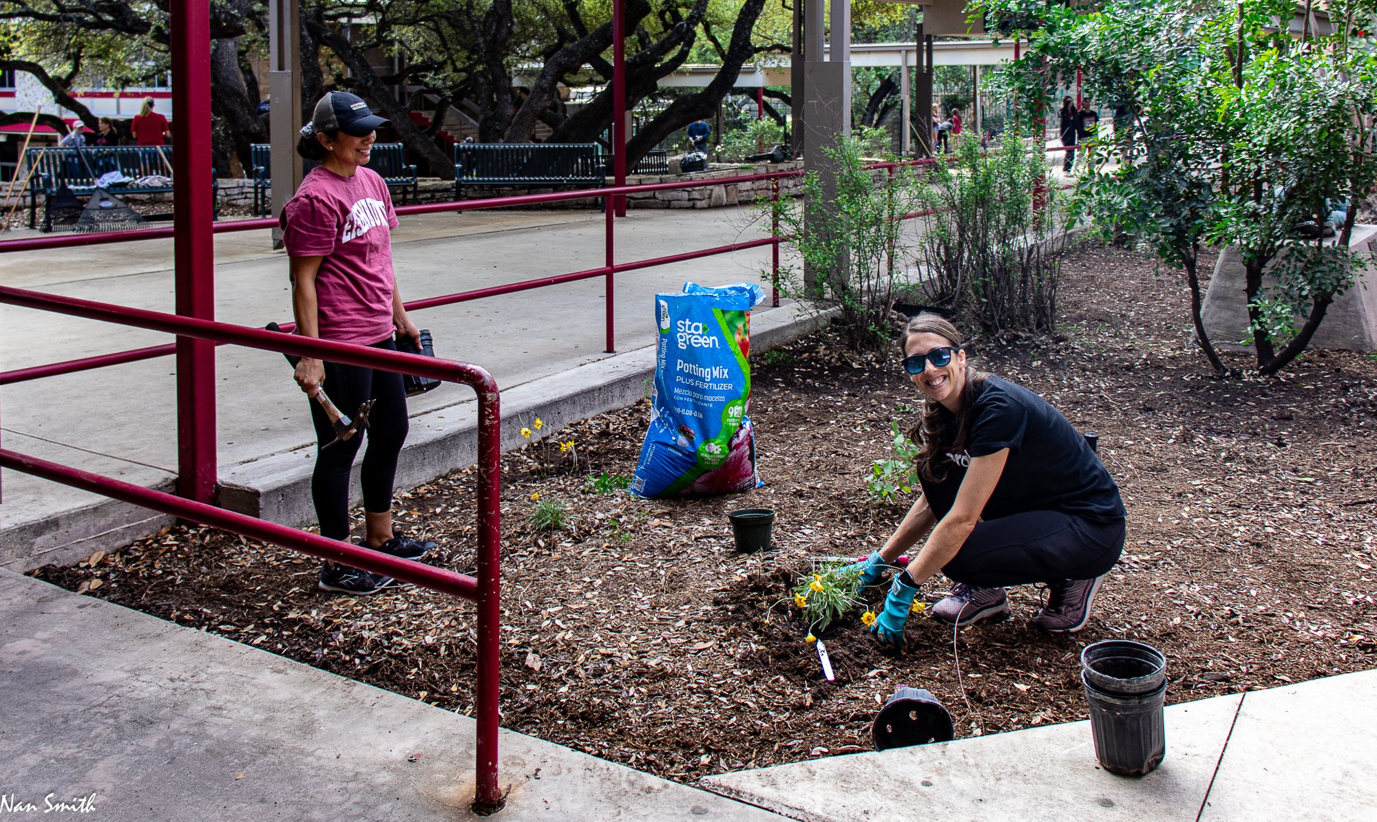 2023 March Ike Beautification Day (1 of 1)-21.jpg