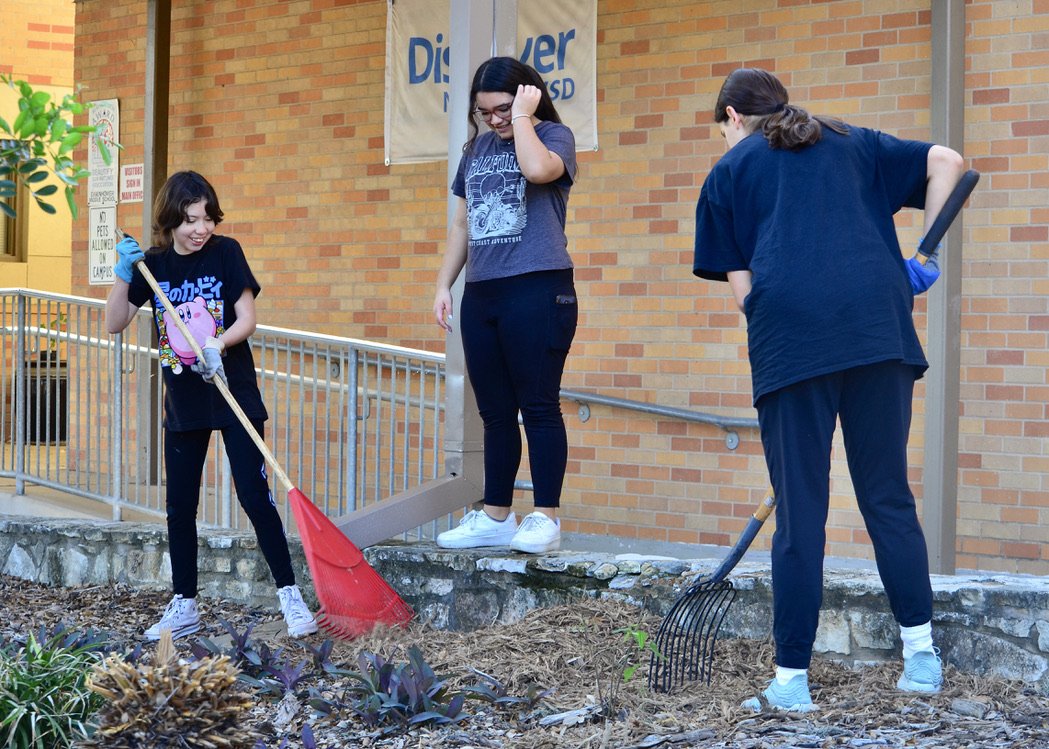 Eisenhower Volunteers_Samantha Hadler_10 of 13.jpeg