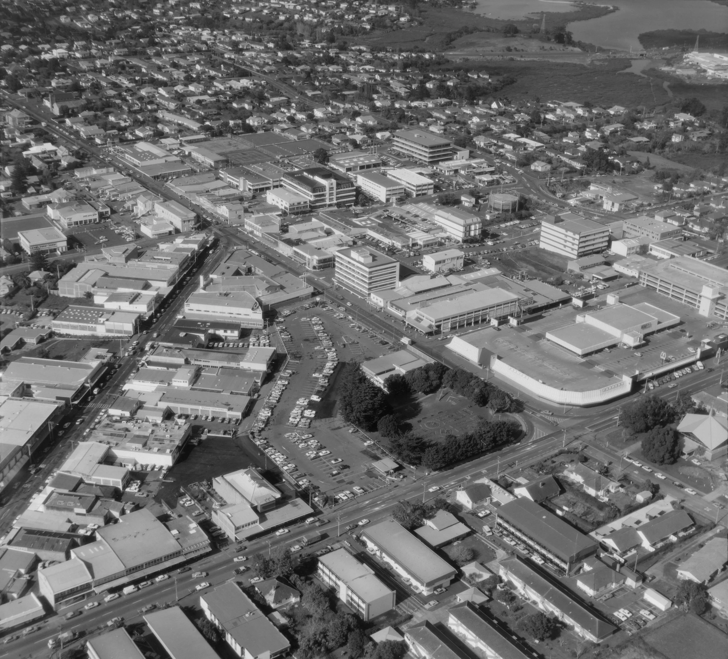 Aerial photograph of Takapuna, taken by Whites Aviation, 7 Sep 1979.