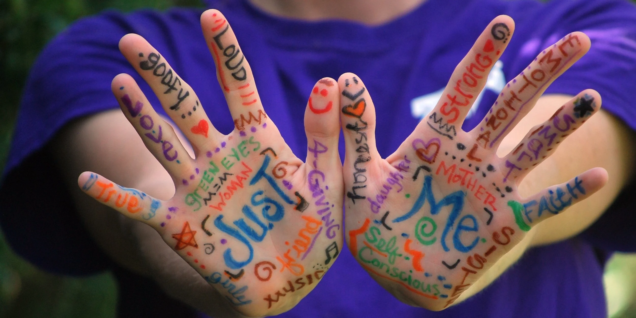 hands-423794.jpg