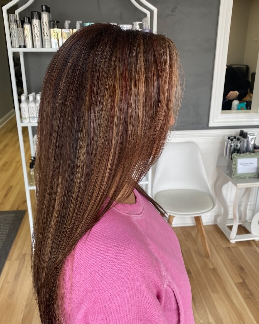Beautiful, dimensional color by Sheila @sheshe2082 - plus an incredible smooth blowout on her naturally, curly hair using @colorwowhair ! 
Sheila has one more color opening next week! 
Click the link in our bio to book ⬆️
