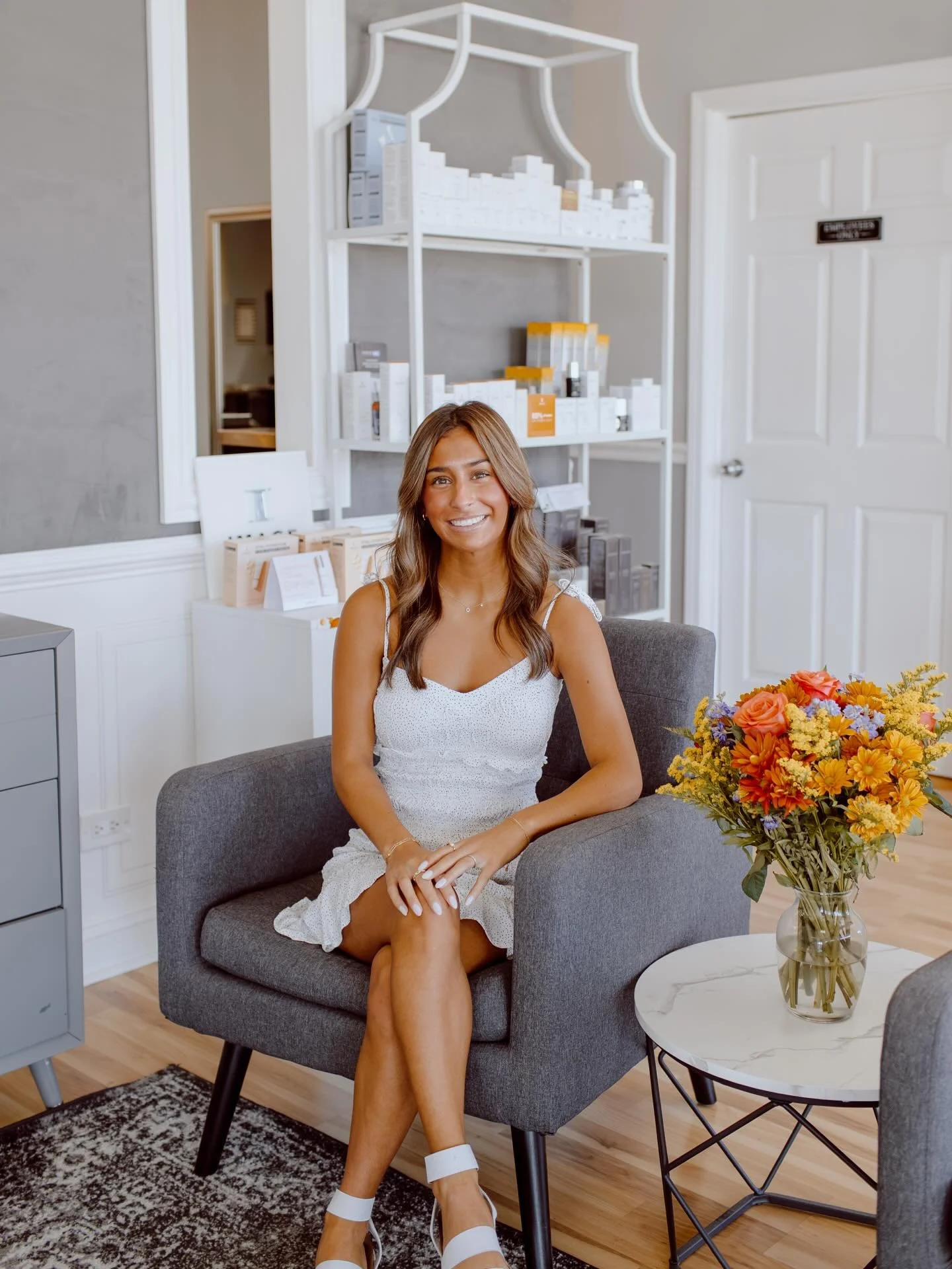 ✨Meet Our Staff

Olivia, Stylist &amp; Colorist 

&bull; What inspired you to become a stylist?
I grew up watching my aunt do hair and it was always something I was passionate about doing!

&bull; How long you&rsquo;ve been part of the Chic team:
2.5